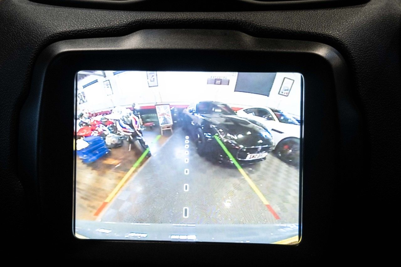 Jeep Renegade 1.3 GSE T4 11.4kWh Trailhawk SUV 5dr Petrol Plug-in Hybrid Auto 4xe Euro 6 (s/s) (240 ps) 5dr Automatic 2026