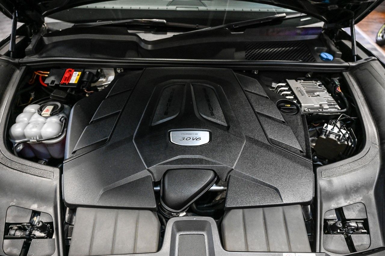 Porsche Cayenne 3.0T V6 Coupe 5dr Petrol TiptronicS 4WD Euro 6 (s/s) (340 ps) 5dr Automatic 2026