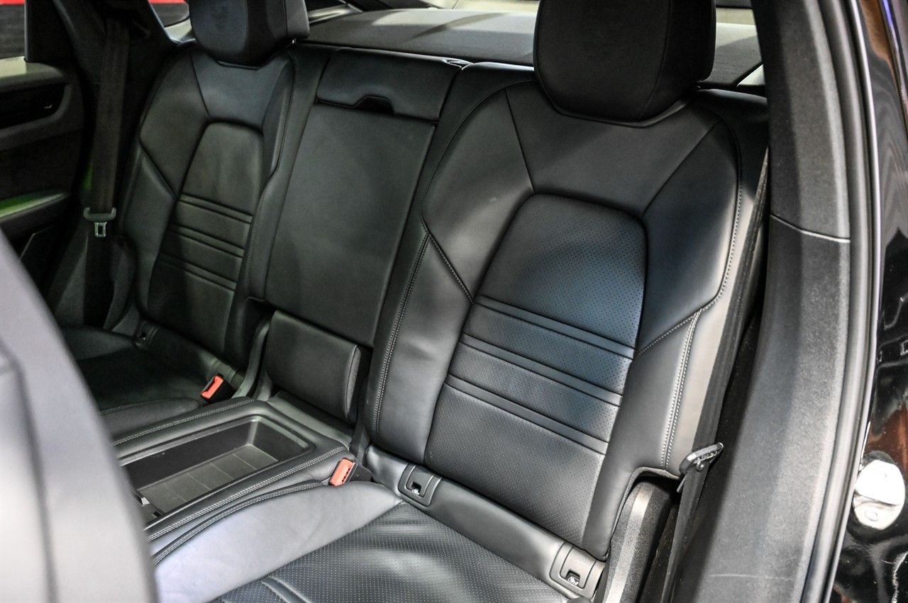 Porsche Cayenne 3.0T V6 Coupe 5dr Petrol TiptronicS 4WD Euro 6 (s/s) (340 ps) 5dr Automatic 2026