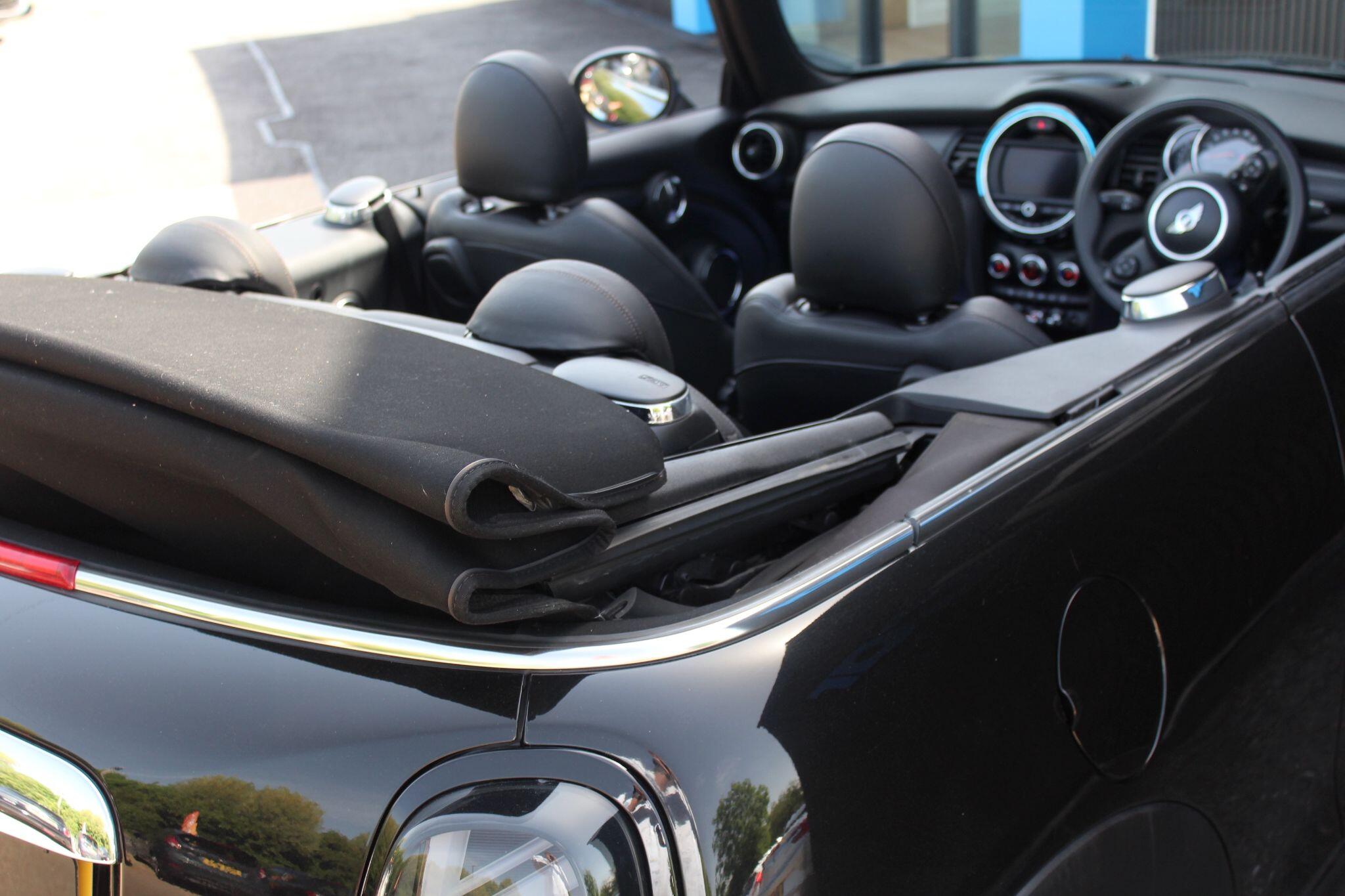 MINI Convertible 1.5 Cooper Euro 6 (s/s) 2dr 2dr Manual 2026