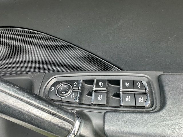 Porsche Cayenne 4.2 TD V8 S SUV 5dr Diesel TiptronicS 4WD Euro 5 (s/s) (382 ps) 5dr Automatic 2013