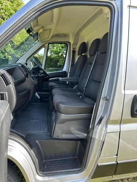 Citroen Relay 2.2 BlueHDi 35 Enterprise Panel Van 5dr Diesel Manual L3 High Roof Euro 6 (s/s) (140 ps) 5dr Manual 2022