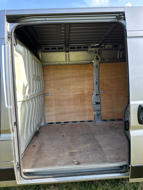 Citroen Relay 2.2 BlueHDi 35 Enterprise Panel Van 5dr Diesel Manual L3 High Roof Euro 6 (s/s) (140 ps) 5dr Manual 2022