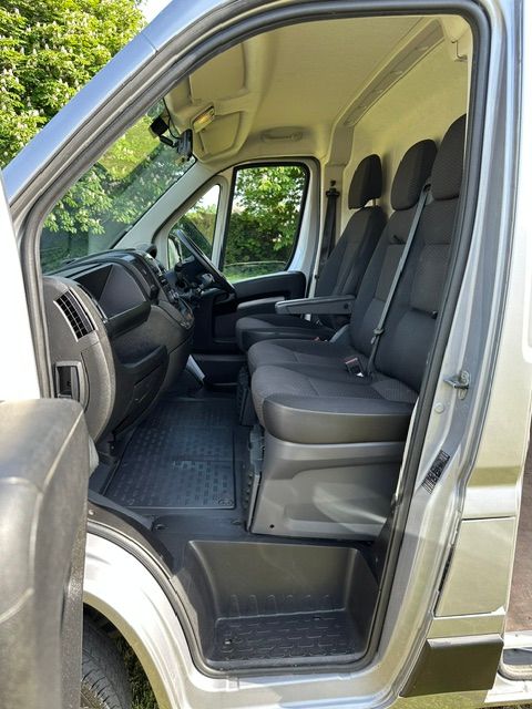 Citroen Relay 2.2 BlueHDi 35 Enterprise Panel Van 5dr Diesel Manual L3 High Roof Euro 6 (s/s) (140 ps) 5dr Manual 2022