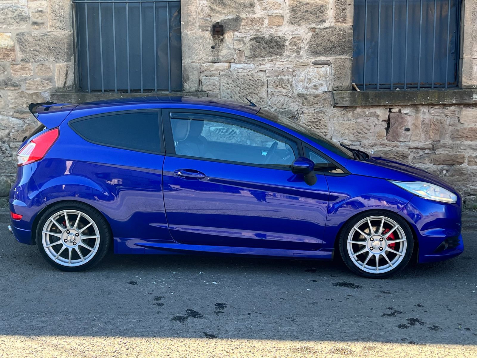 2016 Ford Fiesta 1.6T EcoBoost ST-2 Hatchback 3dr Petrol Manual Euro 6 (182 ps), exterior view 3