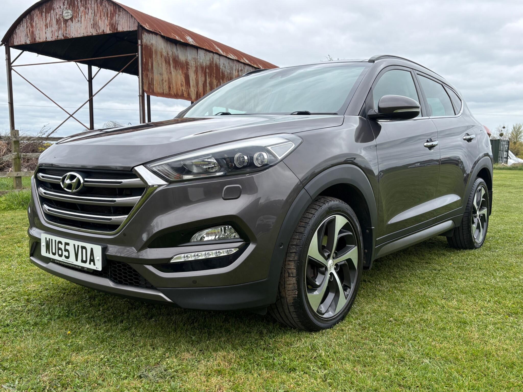 2015 Hyundai Tucson 2.0 CRDi Premium SE Auto 4WD Euro 6 5dr for sale, exterior front view