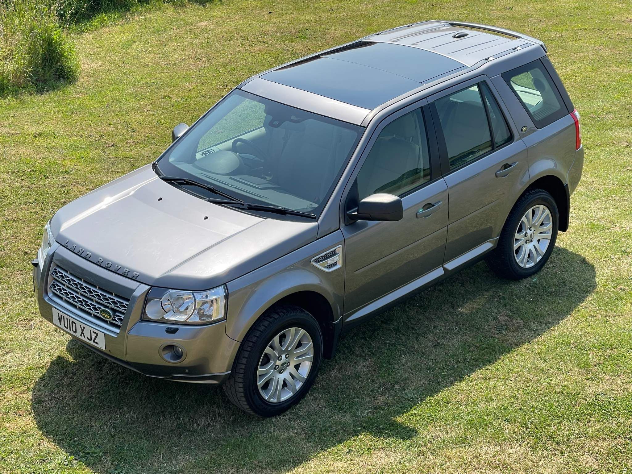 Used Land Rover Freelander 2 2.2 TD4 HSE Auto 4WD Euro 4 5dr 2010