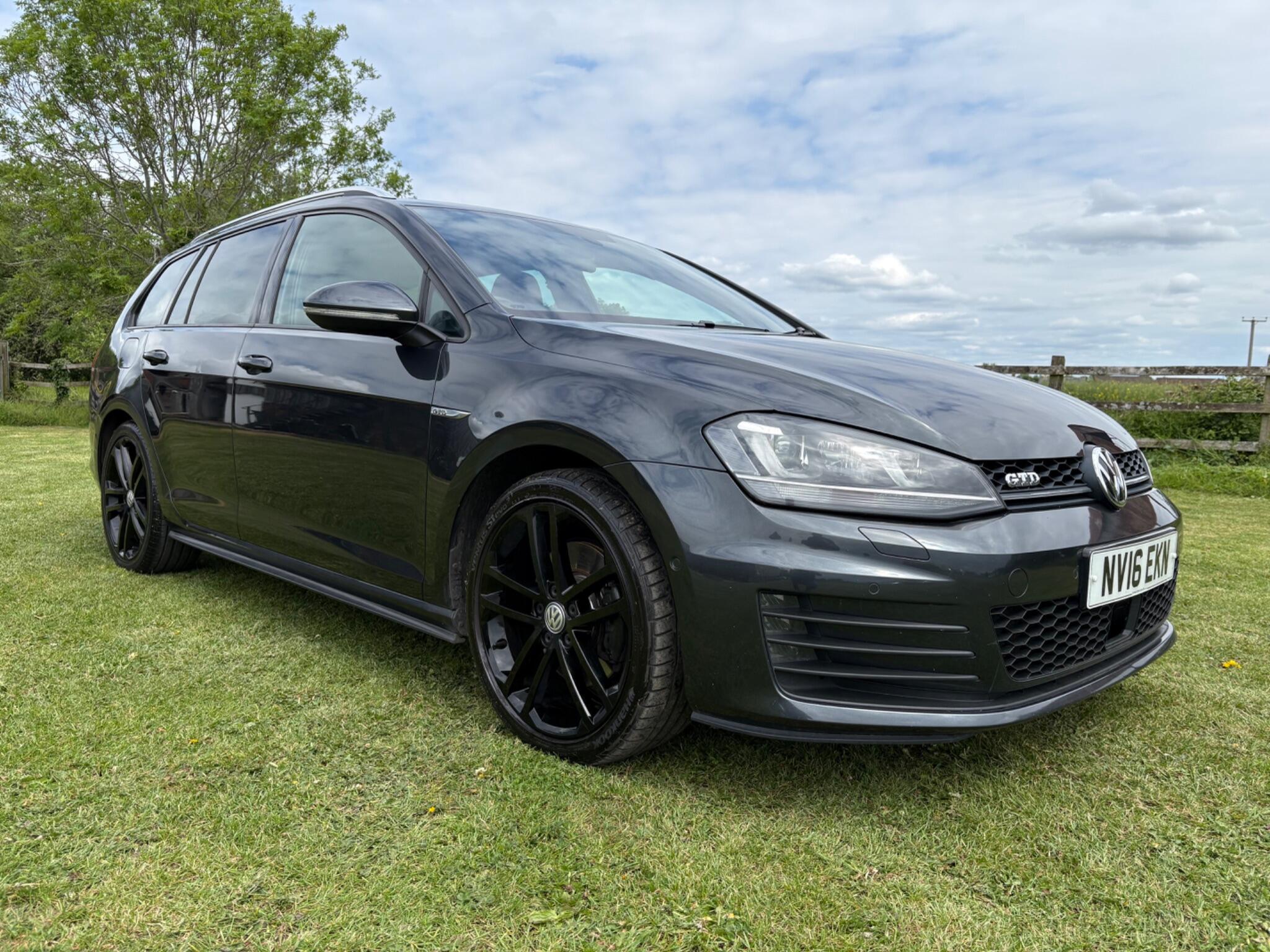 2016 Volkswagen Golf 2.0 TDI BlueMotion Tech GTD (Nav) DSG Euro 6 (s/s) 5dr, exterior view 3