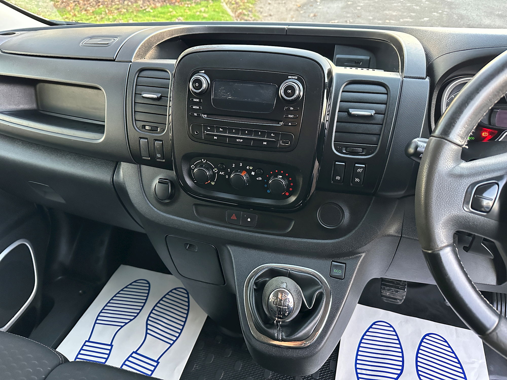 Used Vauxhall Vivaro 2700 L1H1 CDTI P/V SPORTIVE 2015 4dr Manual (MV65WLZ) Orban Motor Co