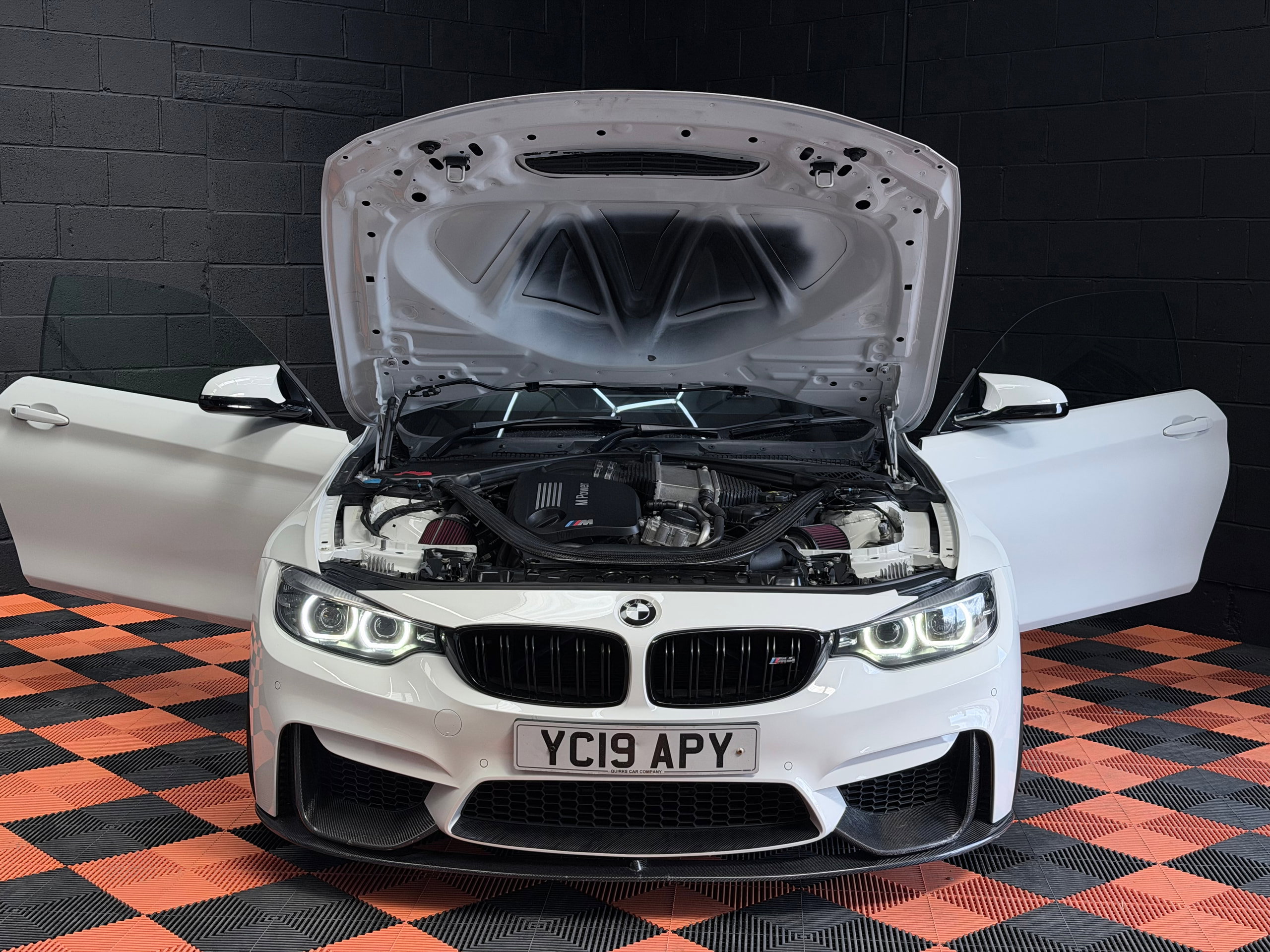 2019 19 BMW M4