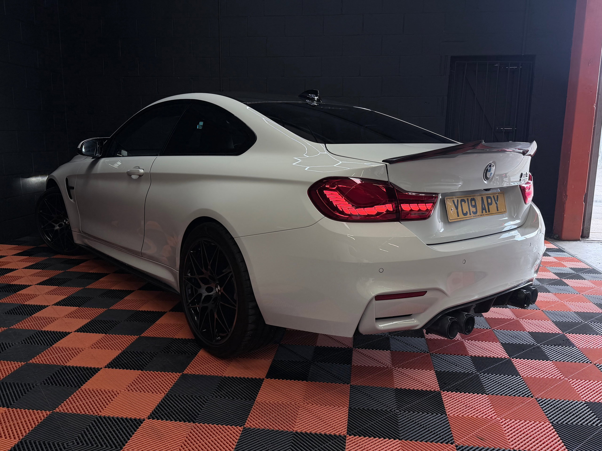 2019 19 BMW M4