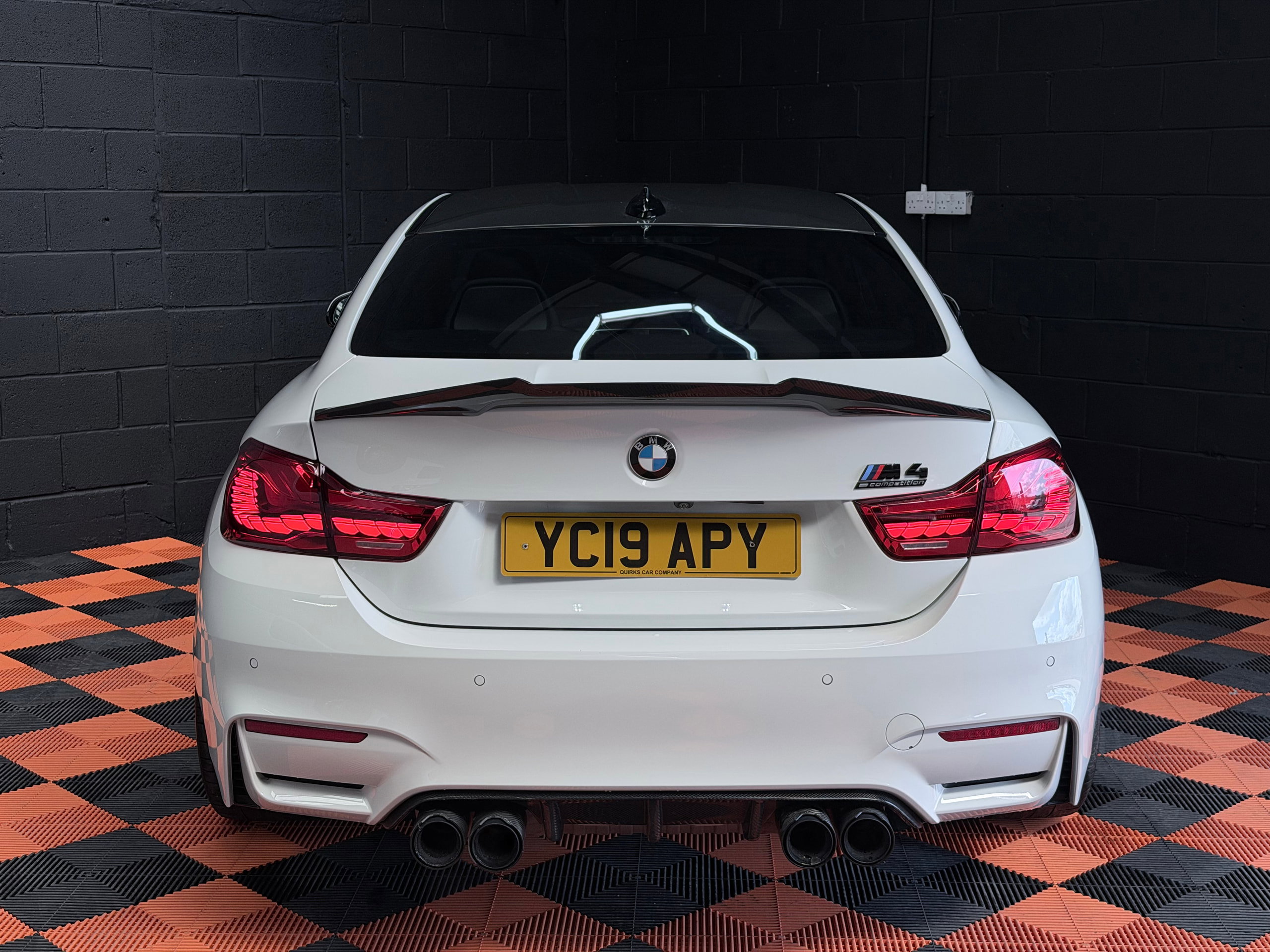2019 19 BMW M4