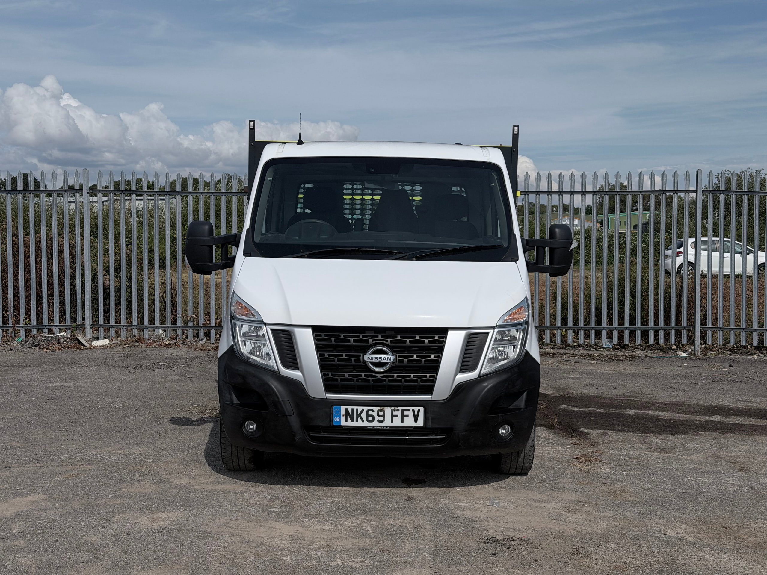 2019 69 NISSAN NV400