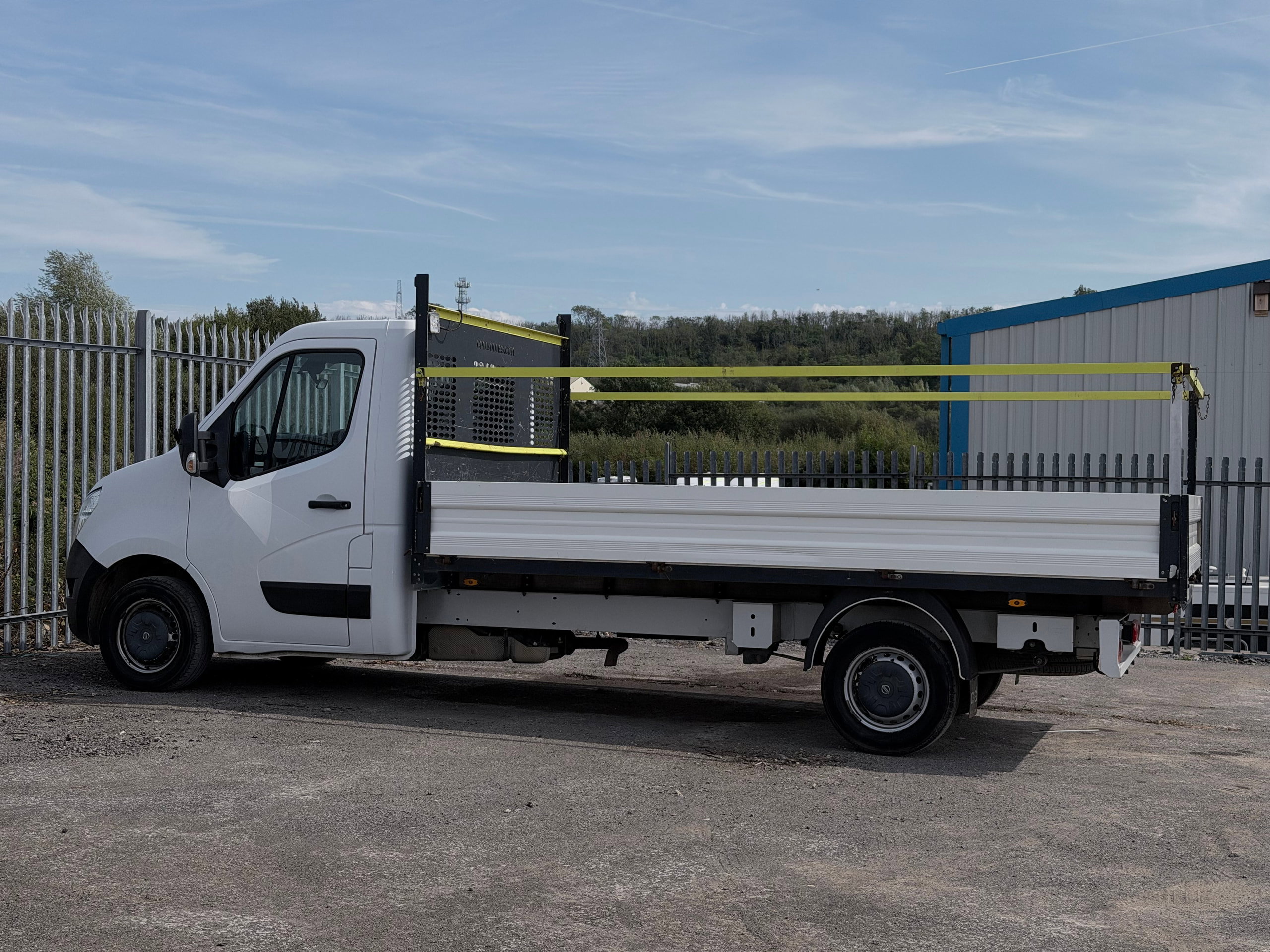 2019 69 NISSAN NV400