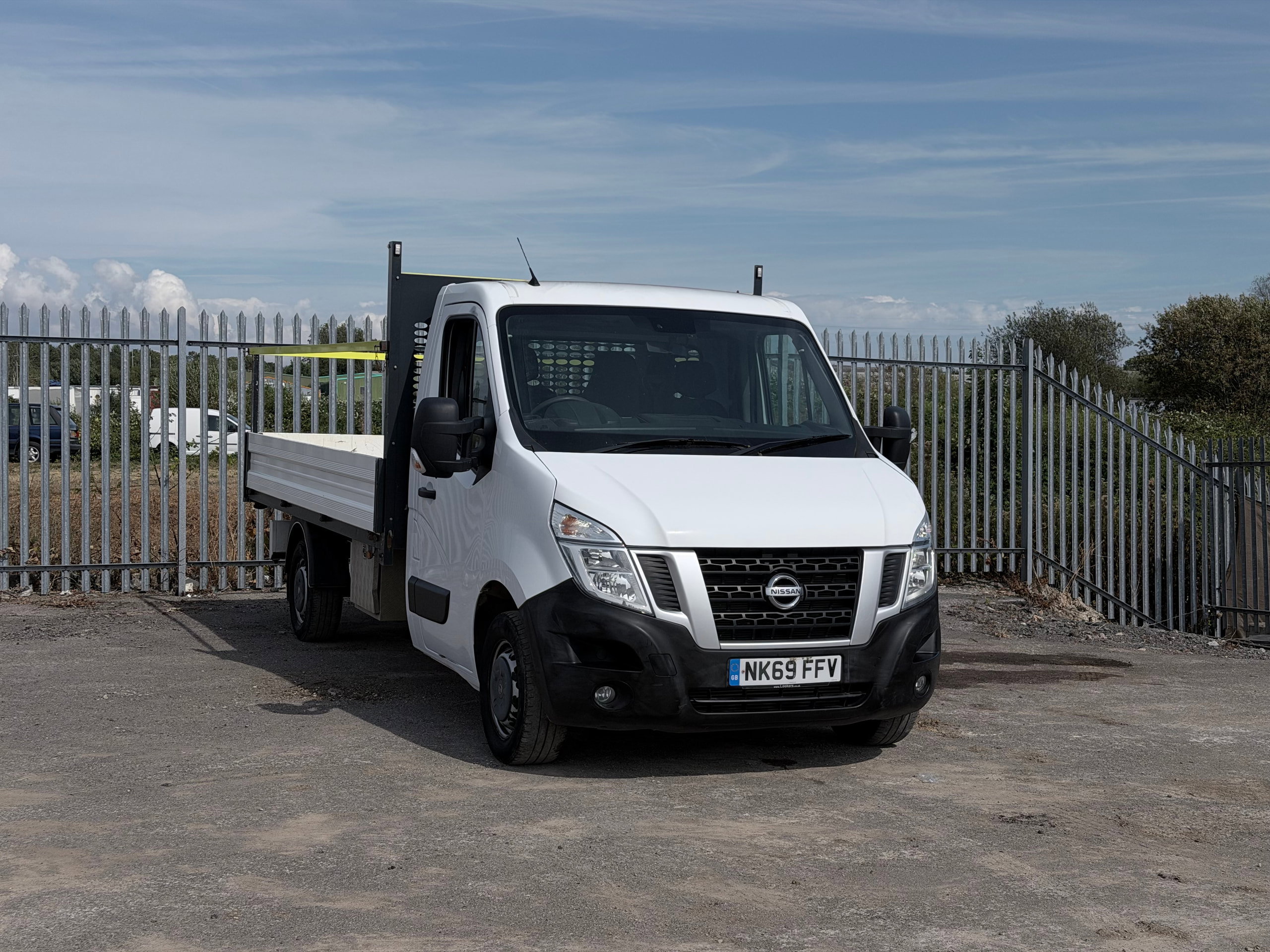 2019 69 NISSAN NV400