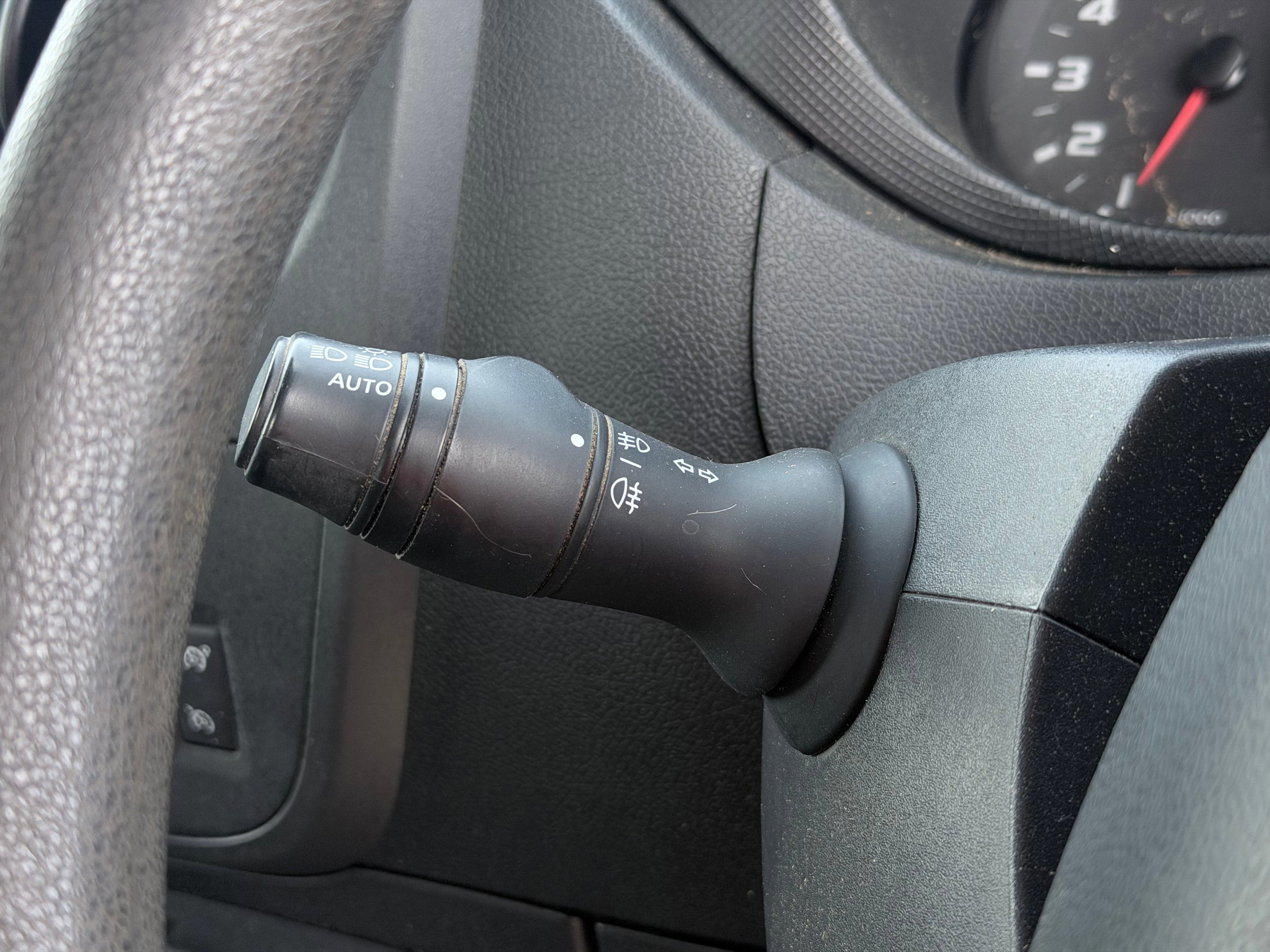 2019 69 NISSAN NV400
