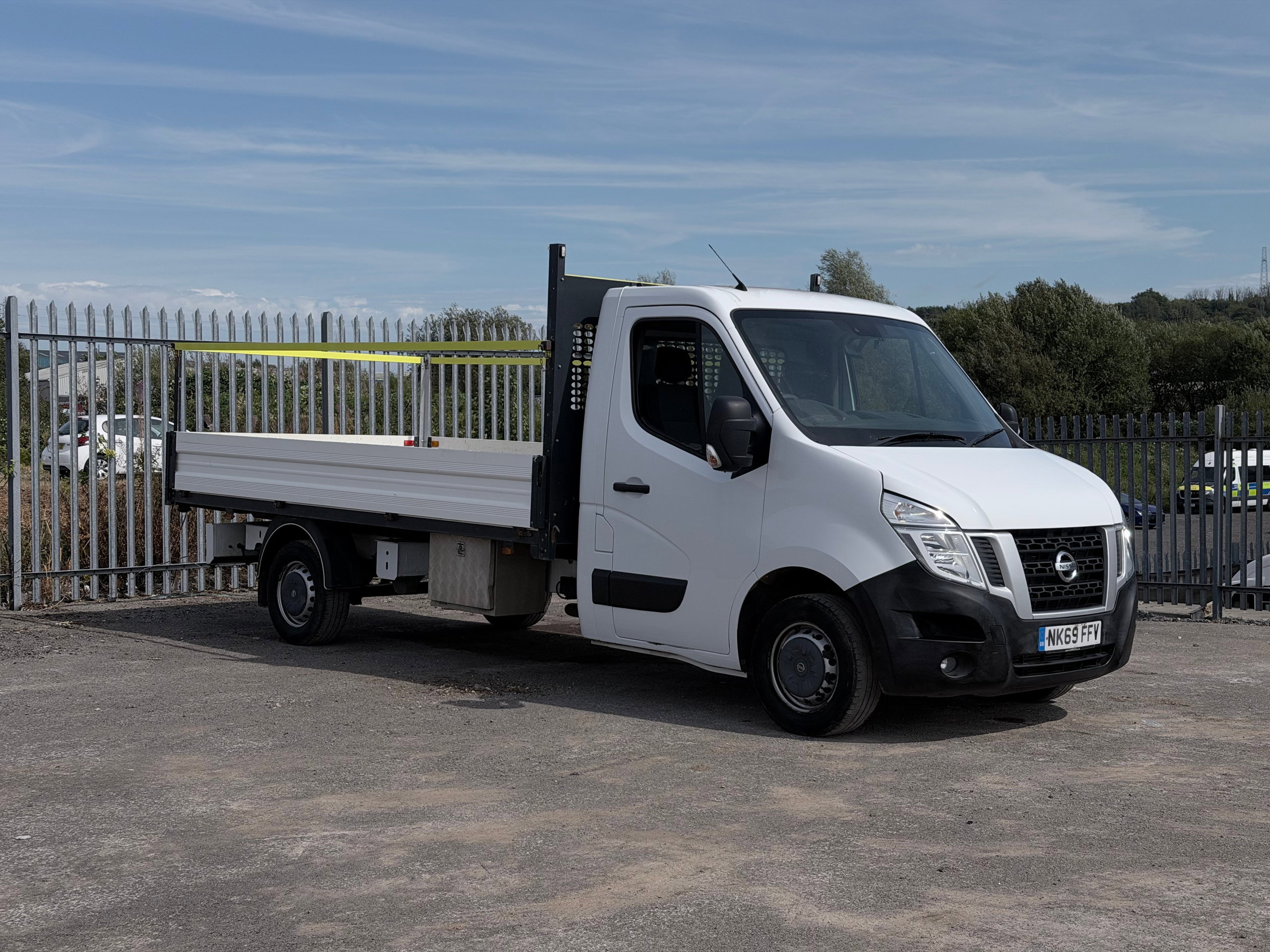 2019 69 NISSAN NV400