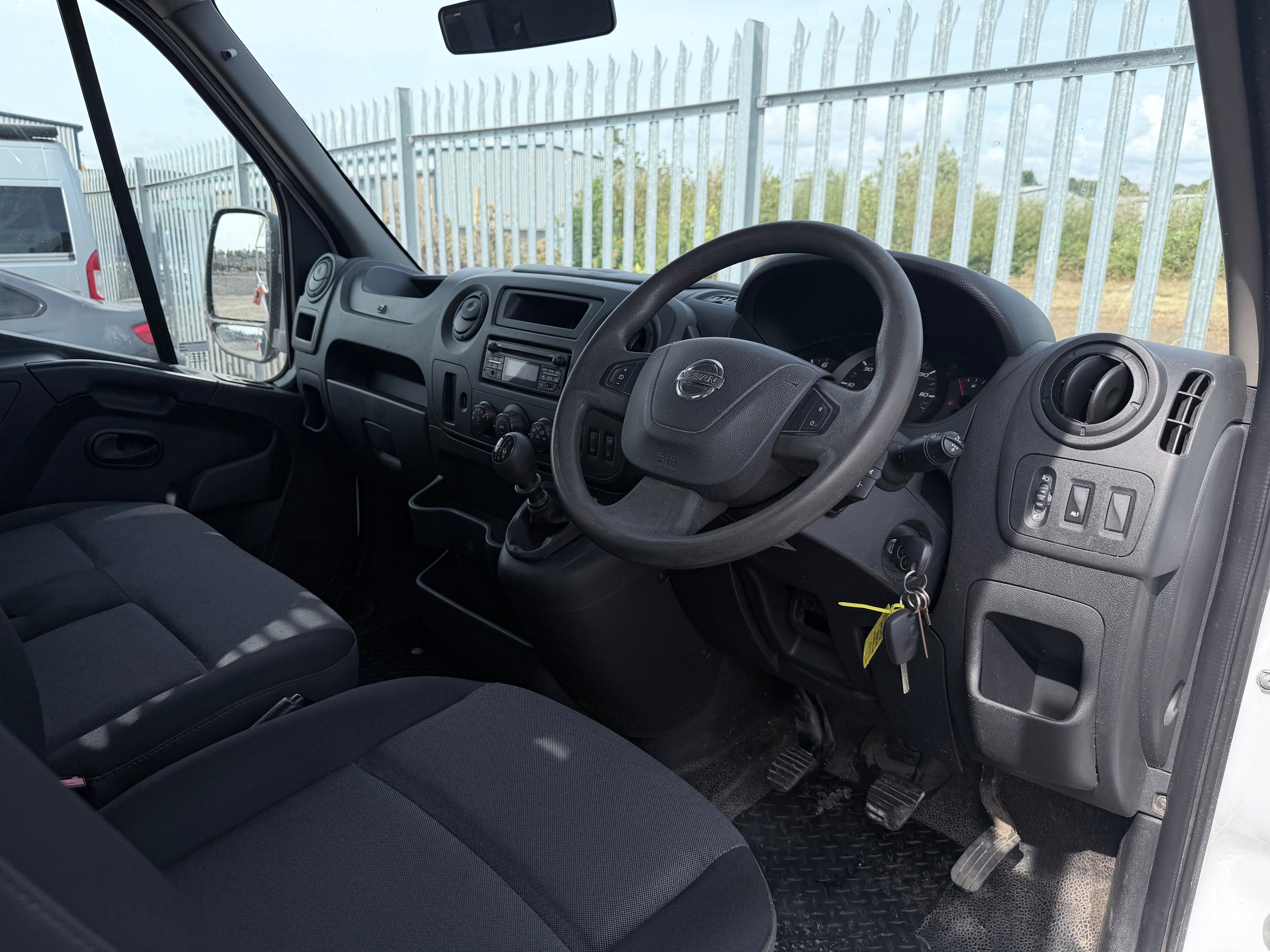 2019 69 NISSAN NV400