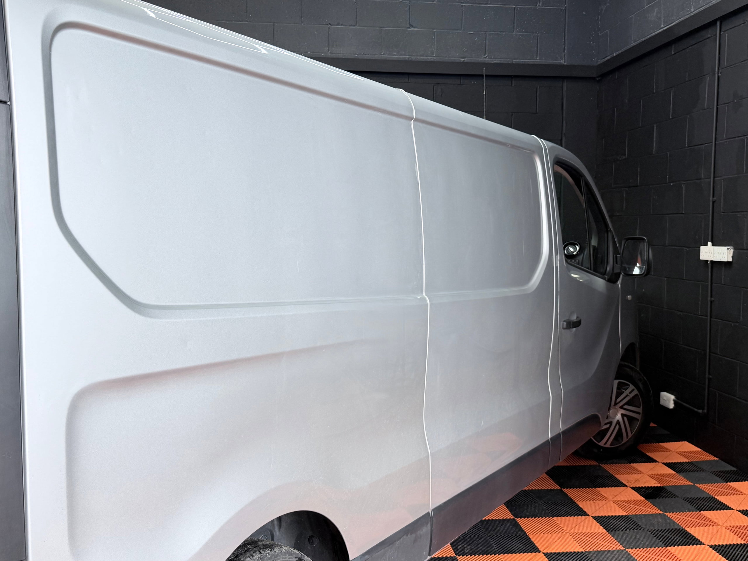 2018 68 VAUXHALL VIVARO