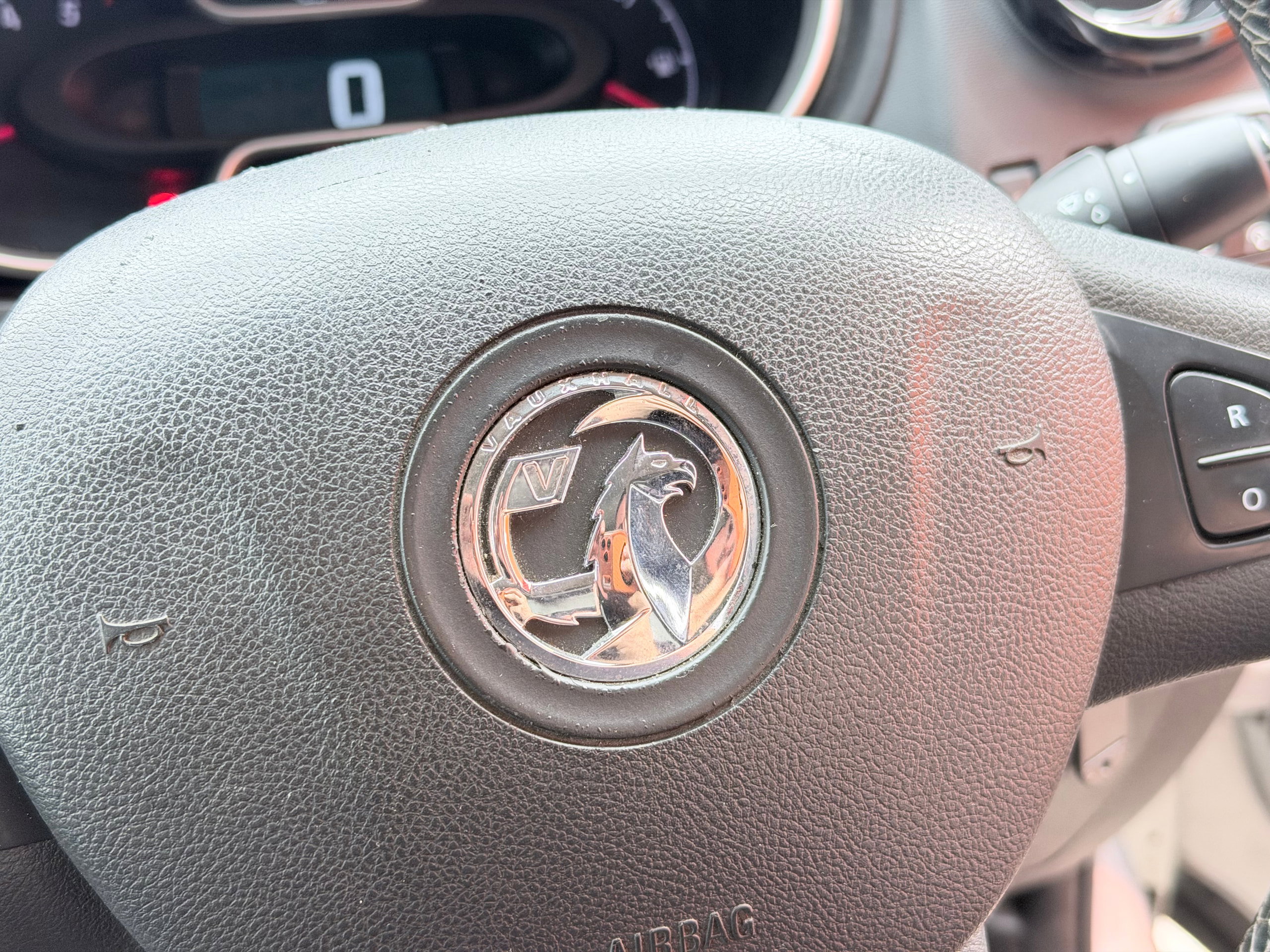 2018 68 VAUXHALL VIVARO