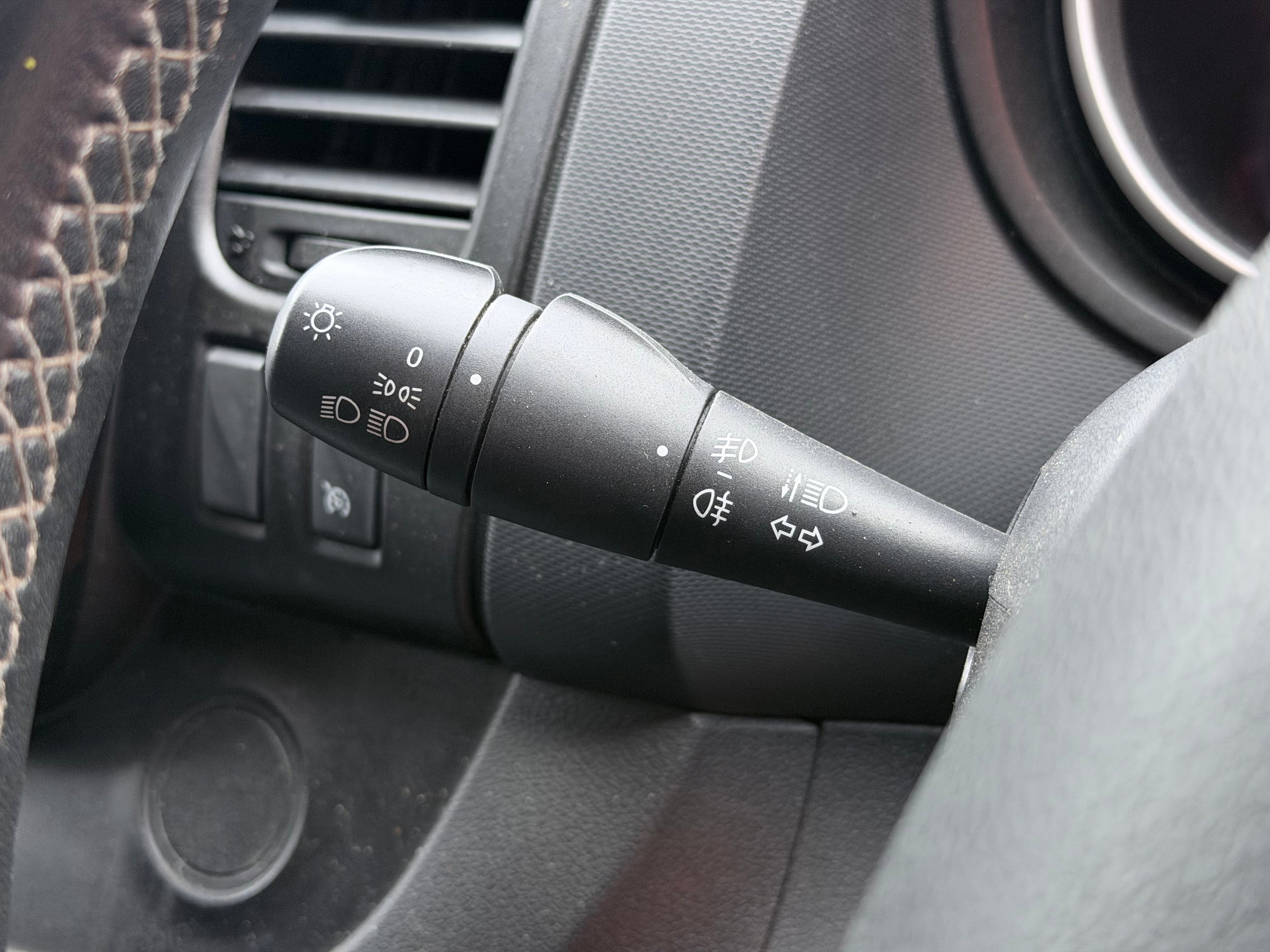 2018 68 VAUXHALL VIVARO