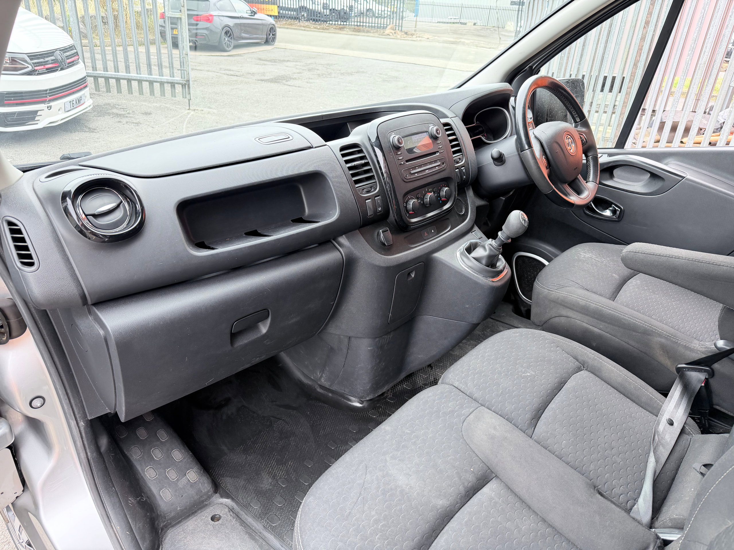2018 68 VAUXHALL VIVARO