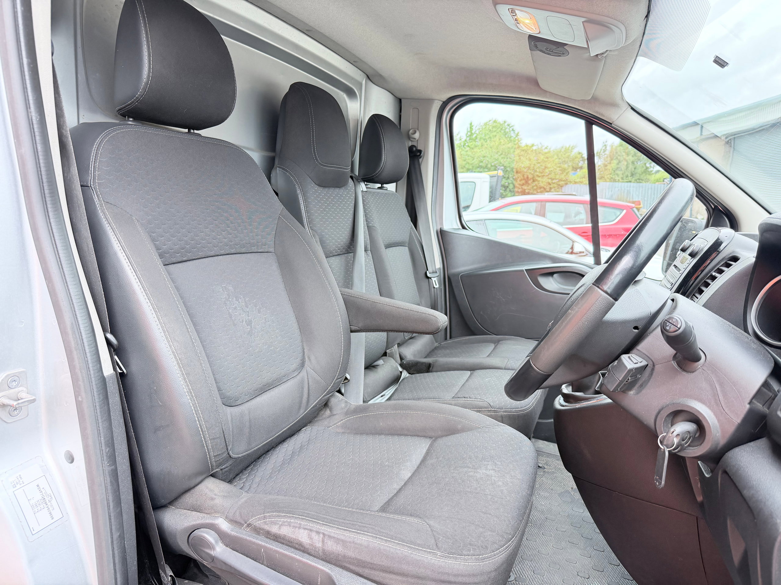 2018 68 VAUXHALL VIVARO