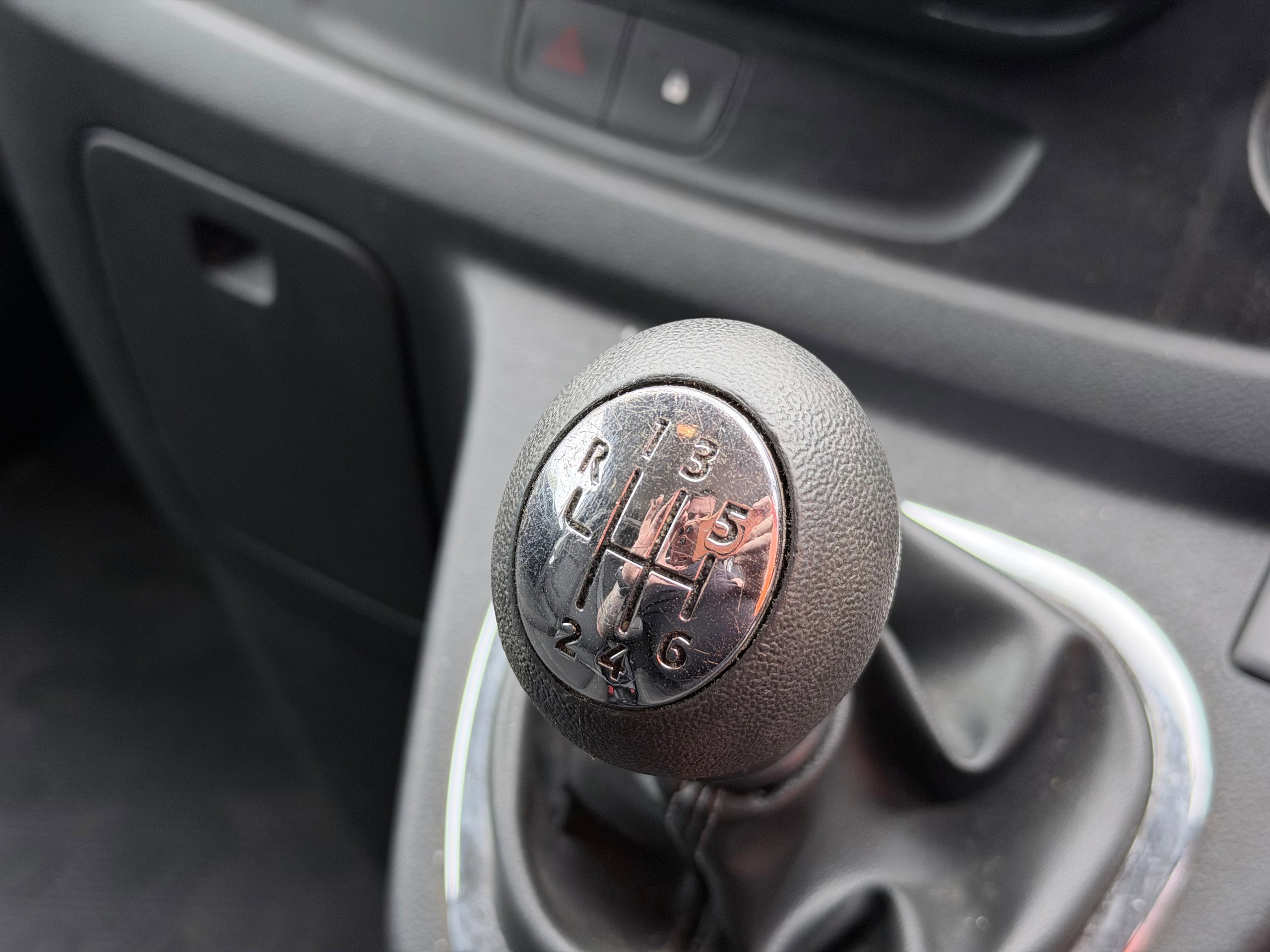 2018 68 VAUXHALL VIVARO