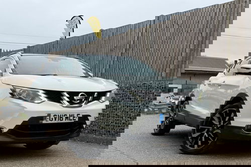 2016 QASHQAI 1.5 DCI TEKNA 2WD EURO 6 S S 5DR GV16MLE 72,000 MILES... photo