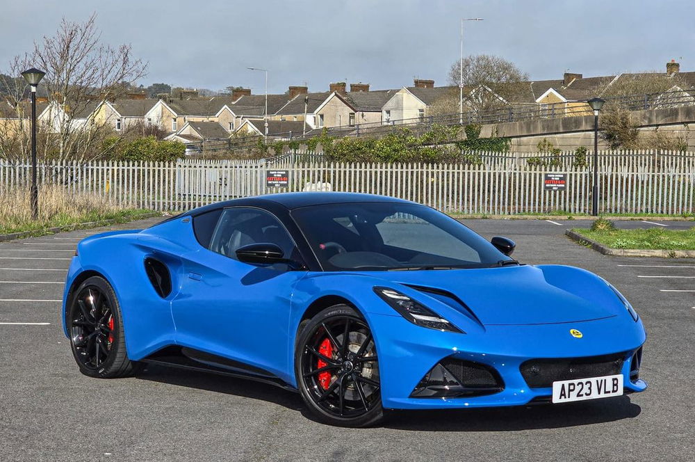 Lotus Emira