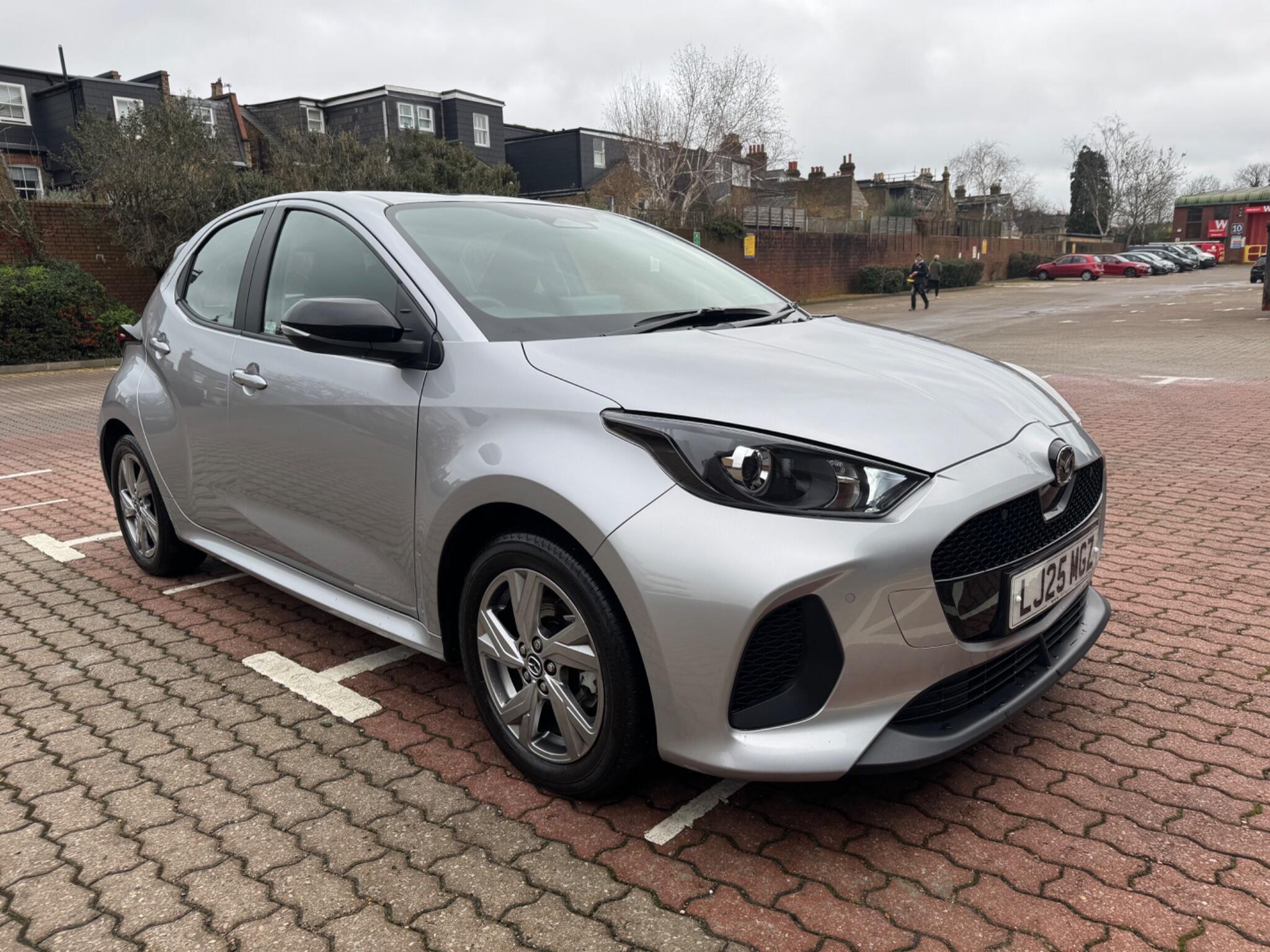 2025 Mazda Mazda2 hybrid 1.5h Exclusive-Line CVT Euro 6 (s/s) 5dr, exterior view 4