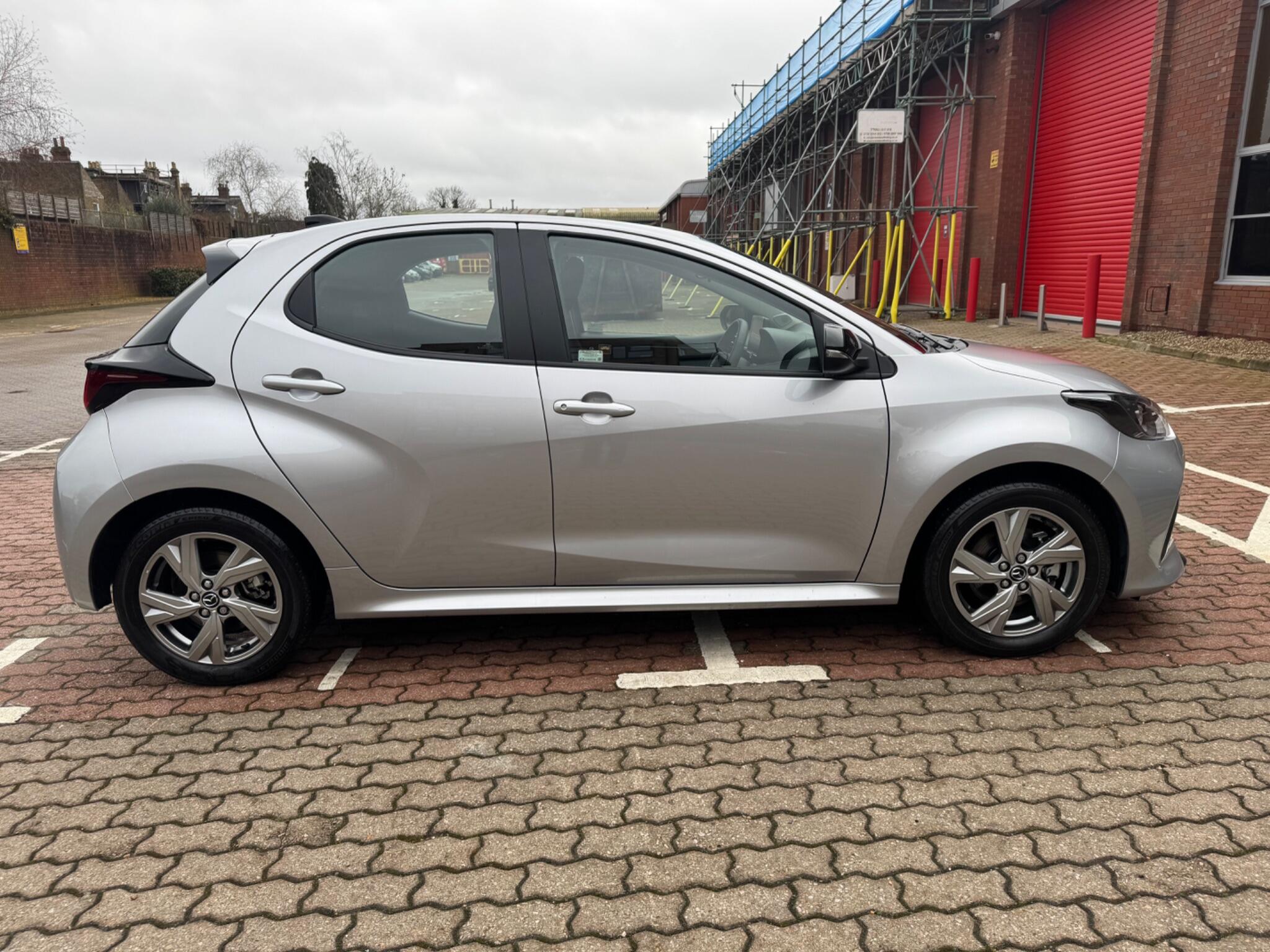 2025 Mazda Mazda2 hybrid 1.5h Exclusive-Line CVT Euro 6 (s/s) 5dr, exterior view 3