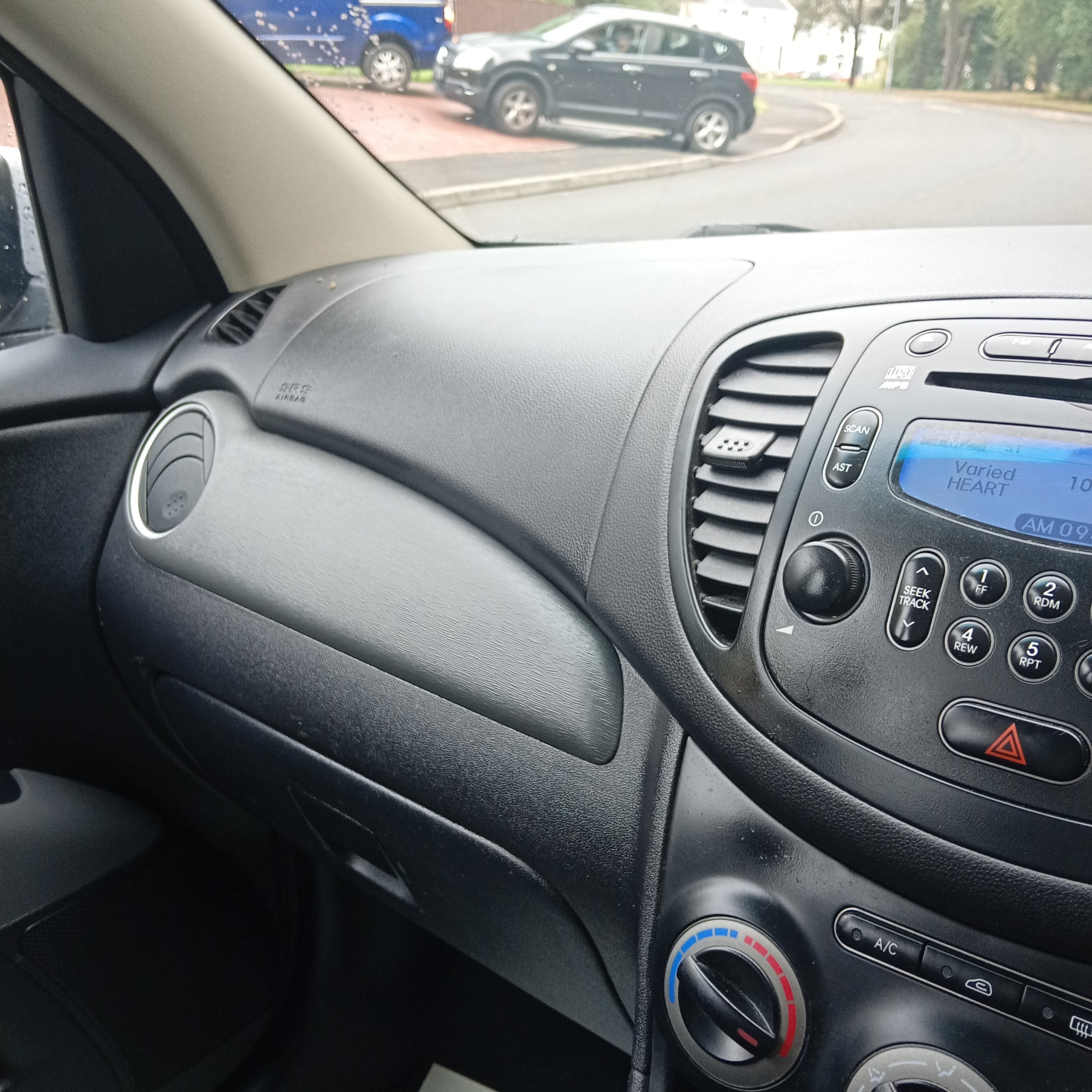 2012 12 HYUNDAI I10