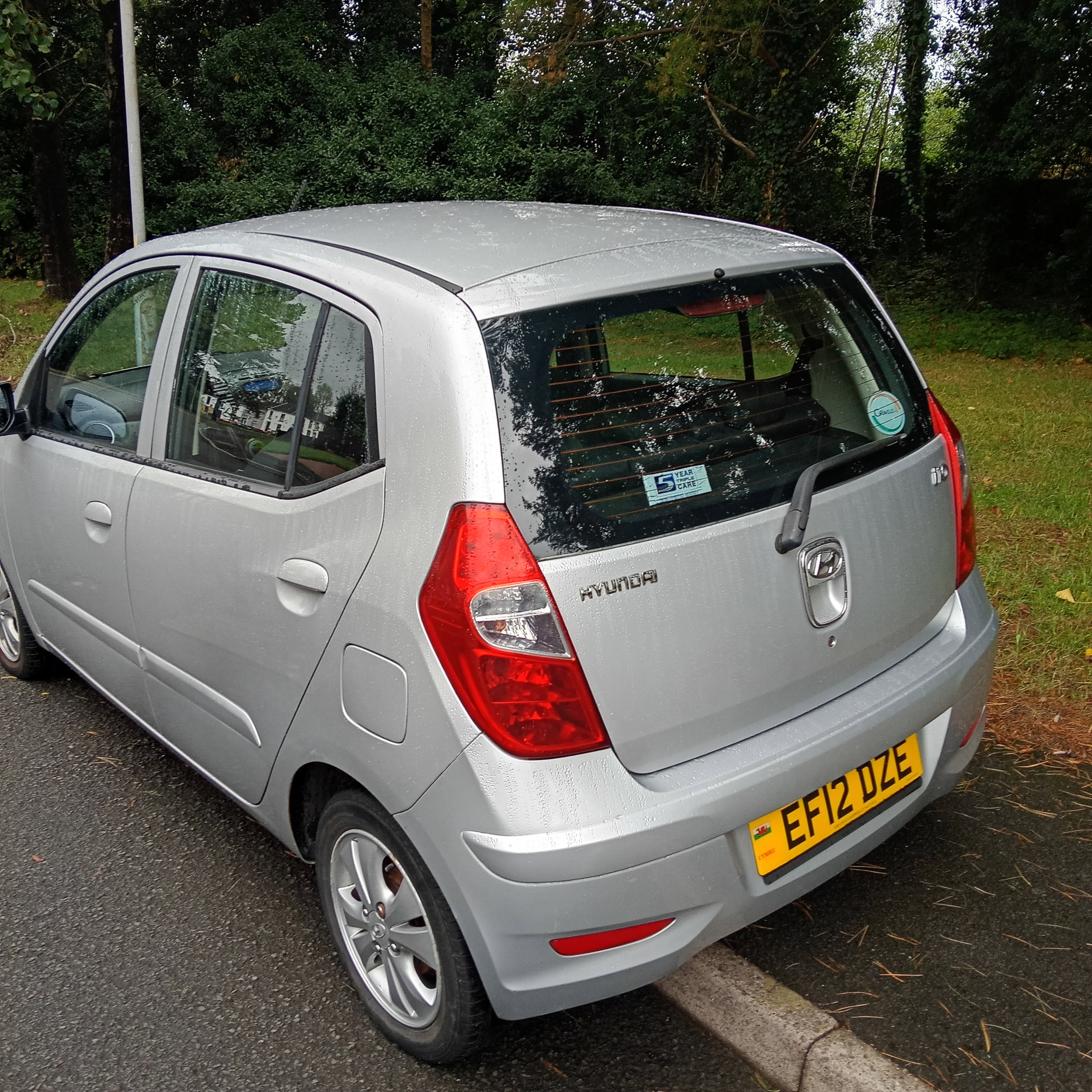 2012 12 HYUNDAI I10