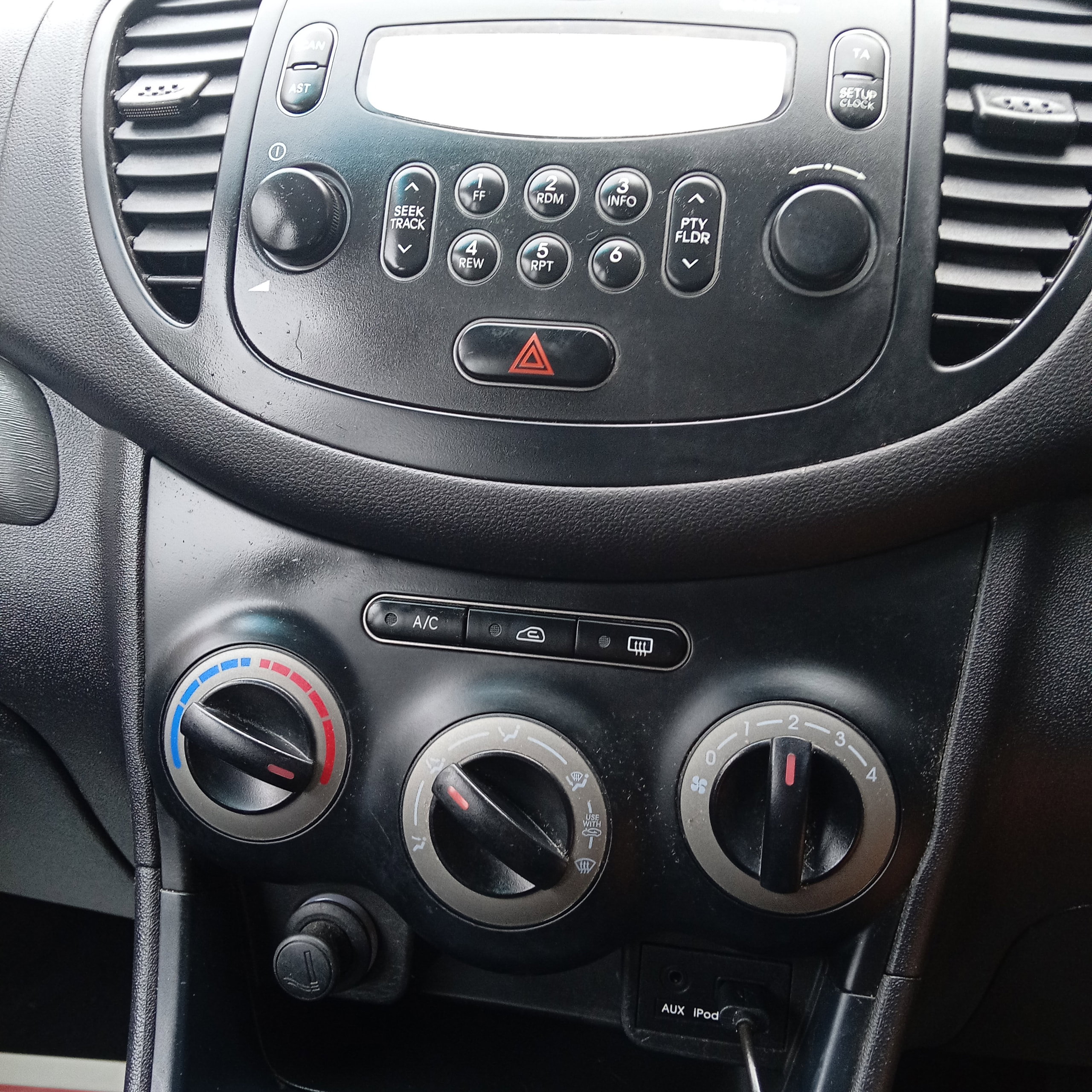 2012 12 HYUNDAI I10