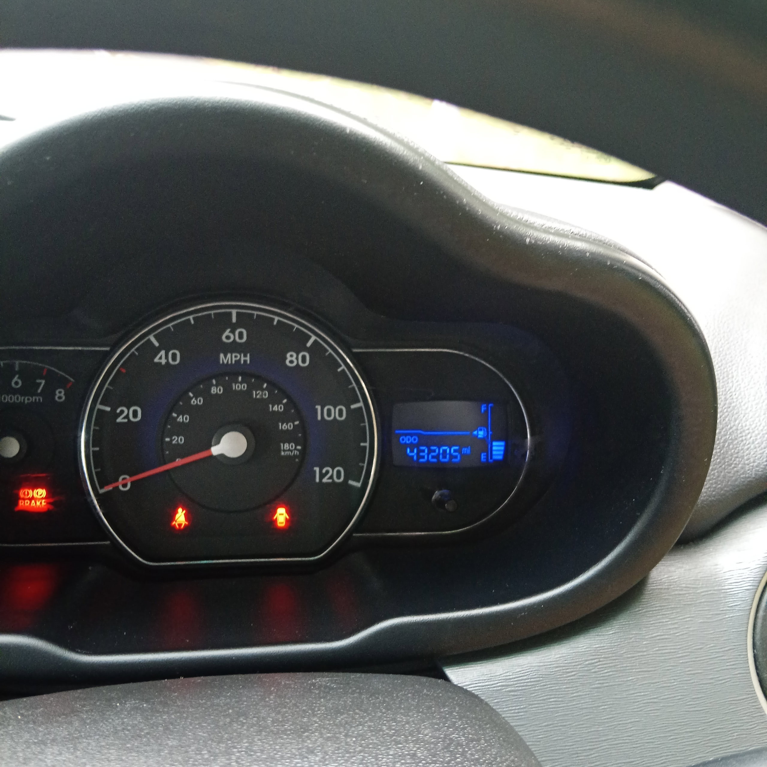 2012 12 HYUNDAI I10