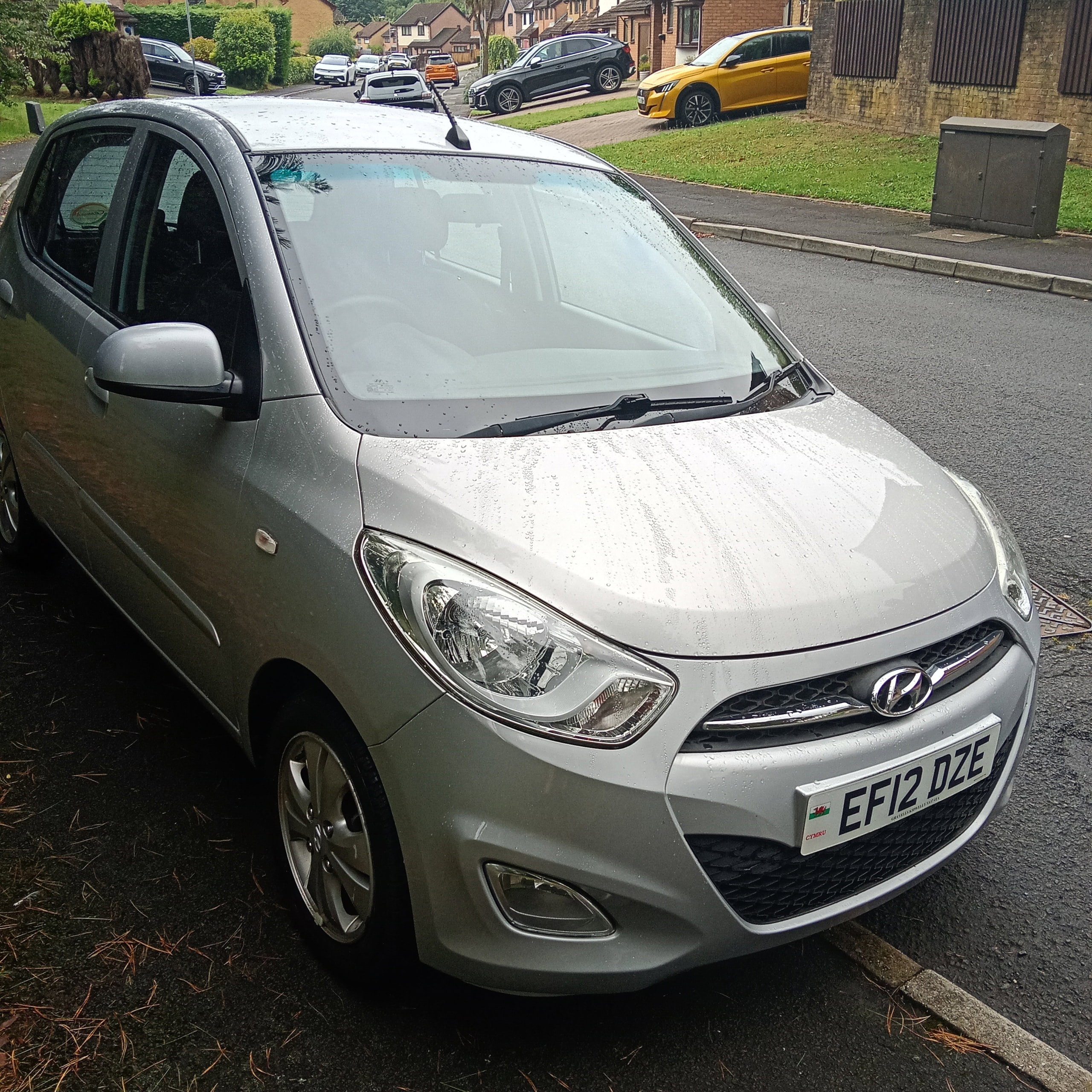 2012 12 HYUNDAI I10