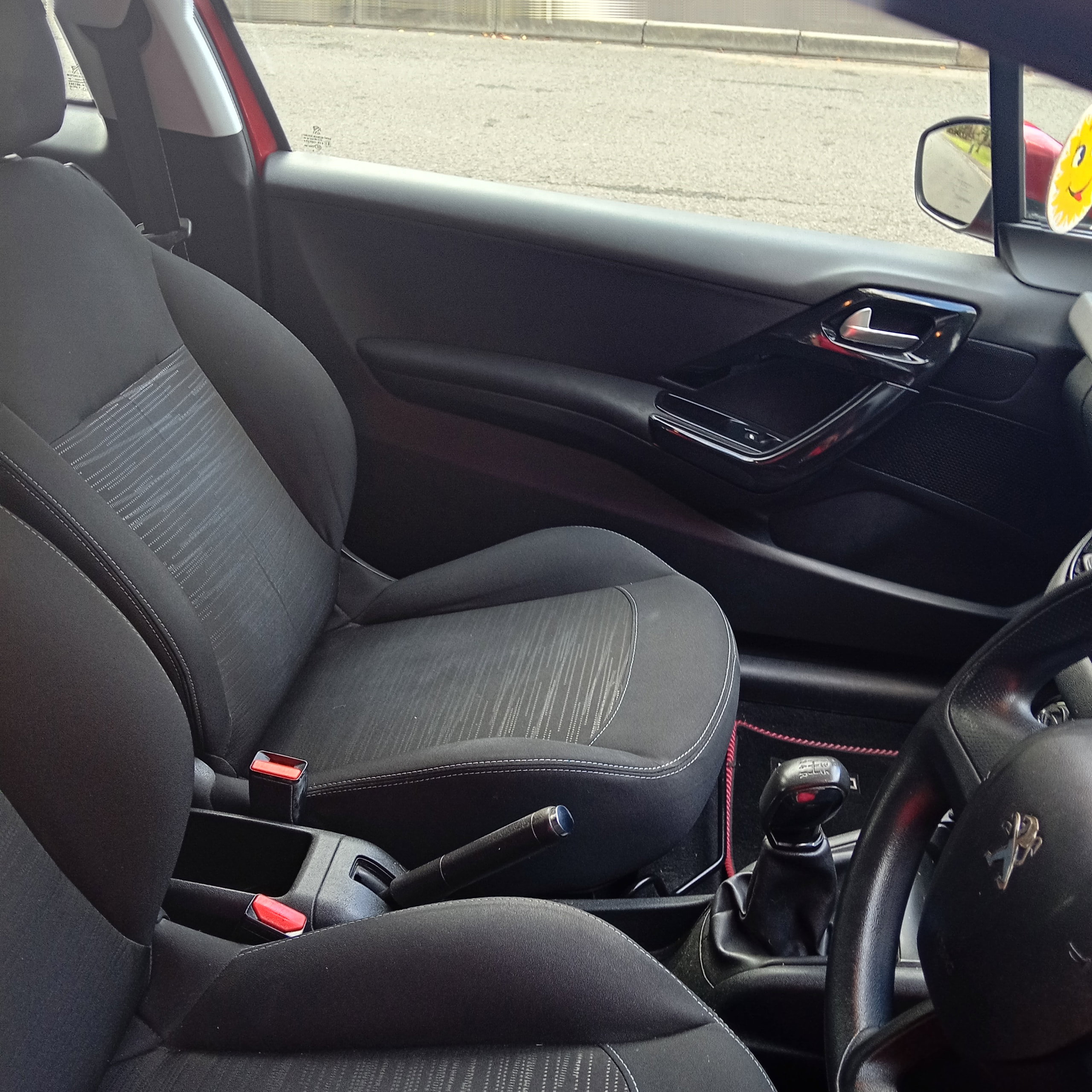 2013 63 PEUGEOT 208