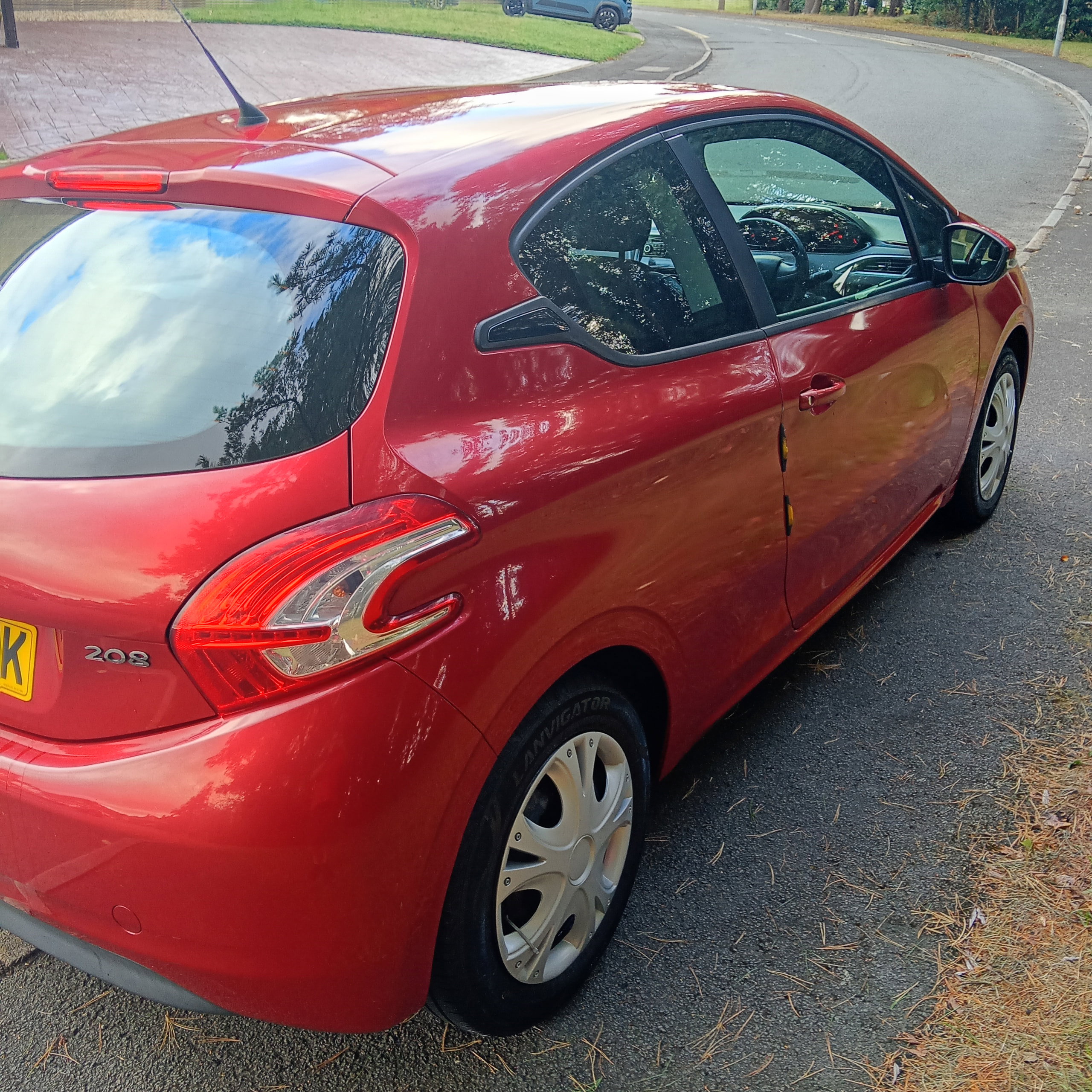 2013 63 PEUGEOT 208