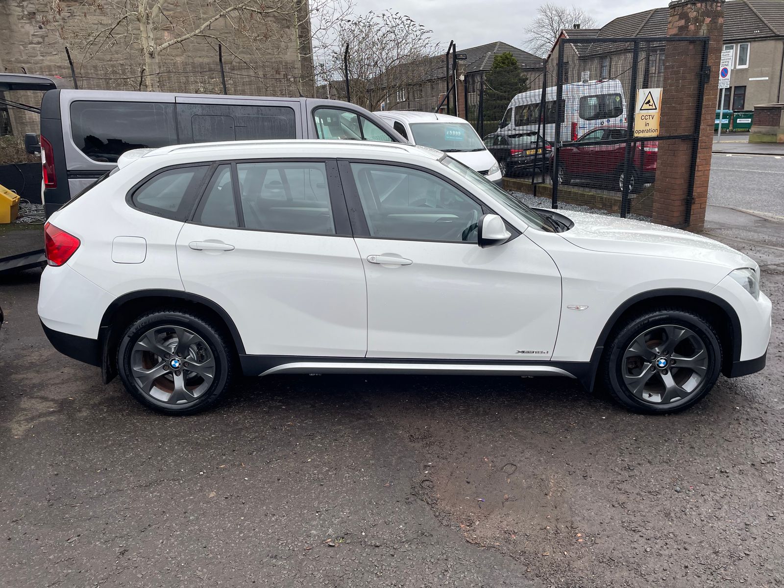 2011 BMW X1 2.0 18d SE SUV 5dr Diesel Manual xDrive Euro 5 (143 ps), exterior view 3