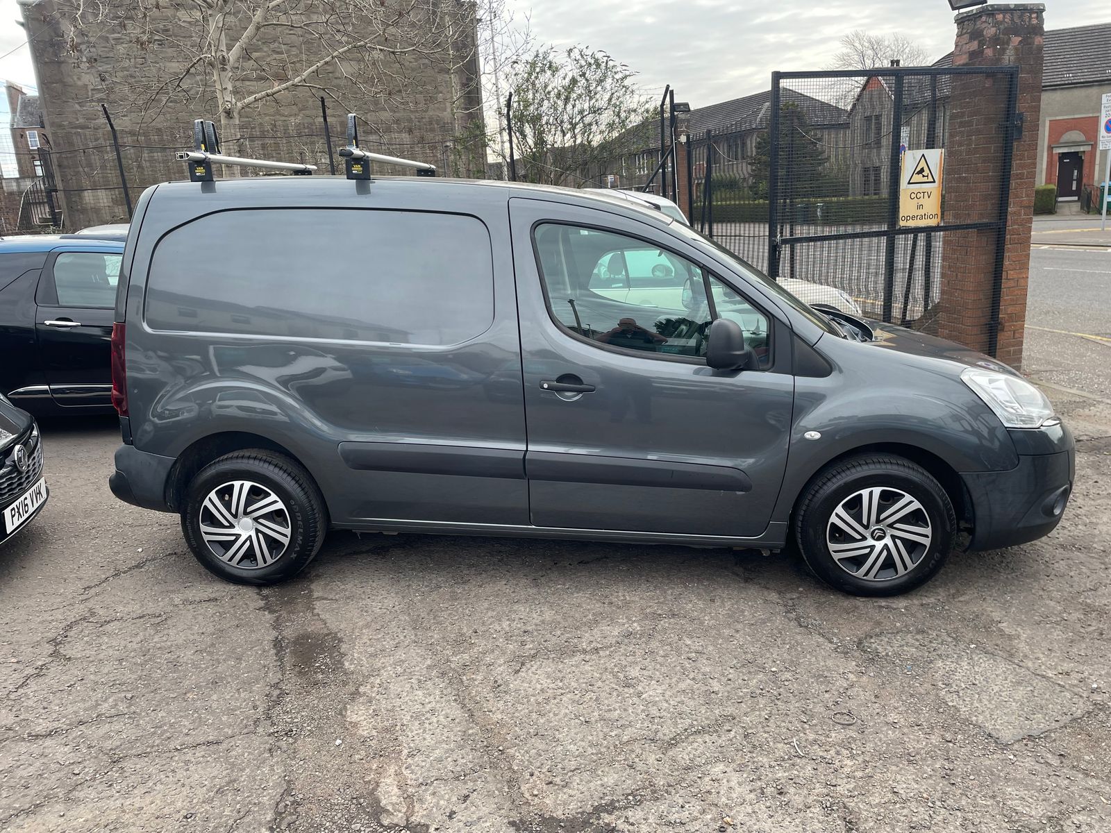 2015 Citroen Berlingo 1.6 HDi 850 Enterprise Panel Van 5dr Diesel Manual L1 (132 g/km, 90 bhp), exterior view 3