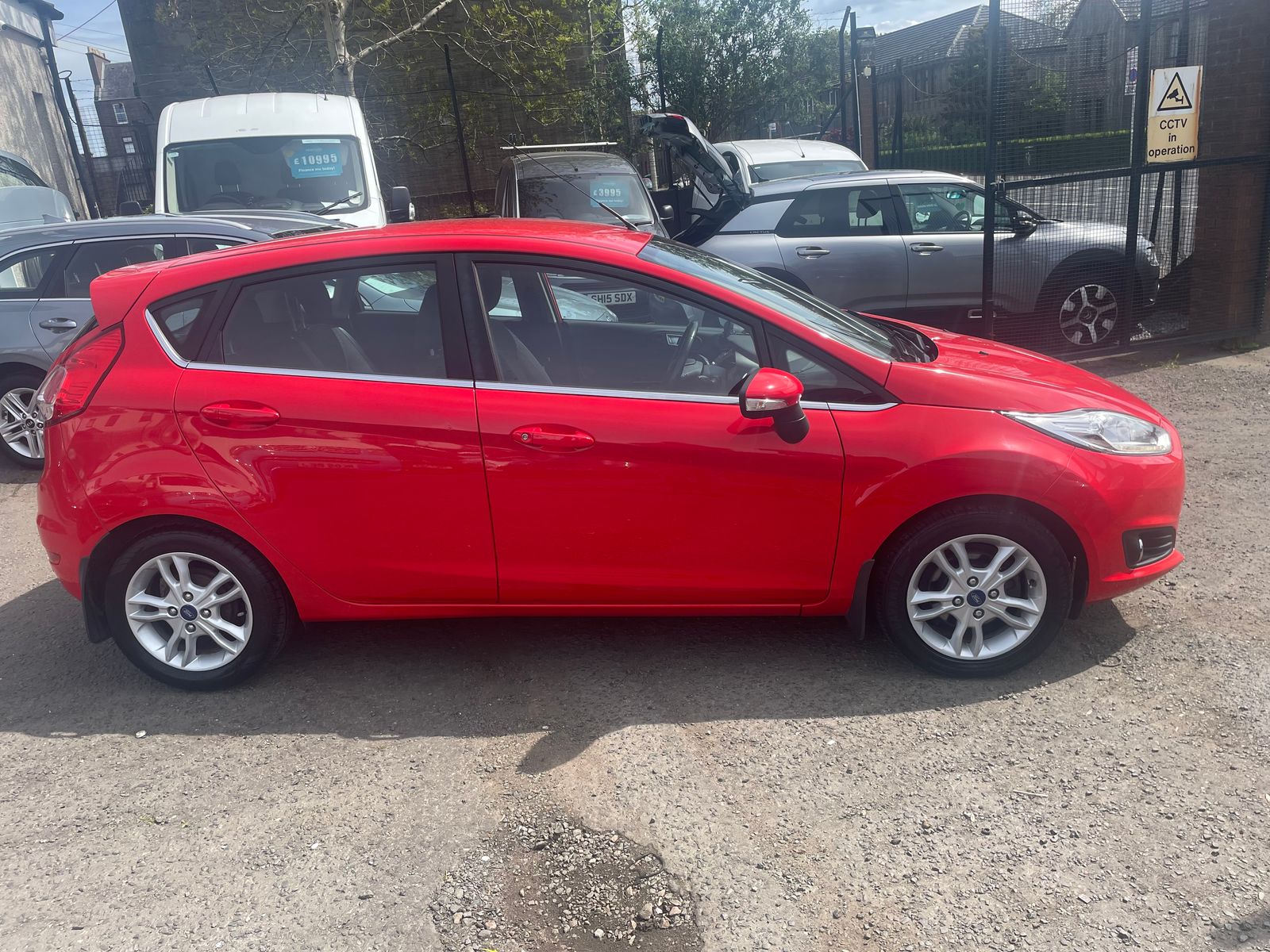 2017 Ford Fiesta 1.0T EcoBoost Zetec Hatchback 5dr Petrol Manual Euro 6 (s/s) (100 ps), exterior view 3