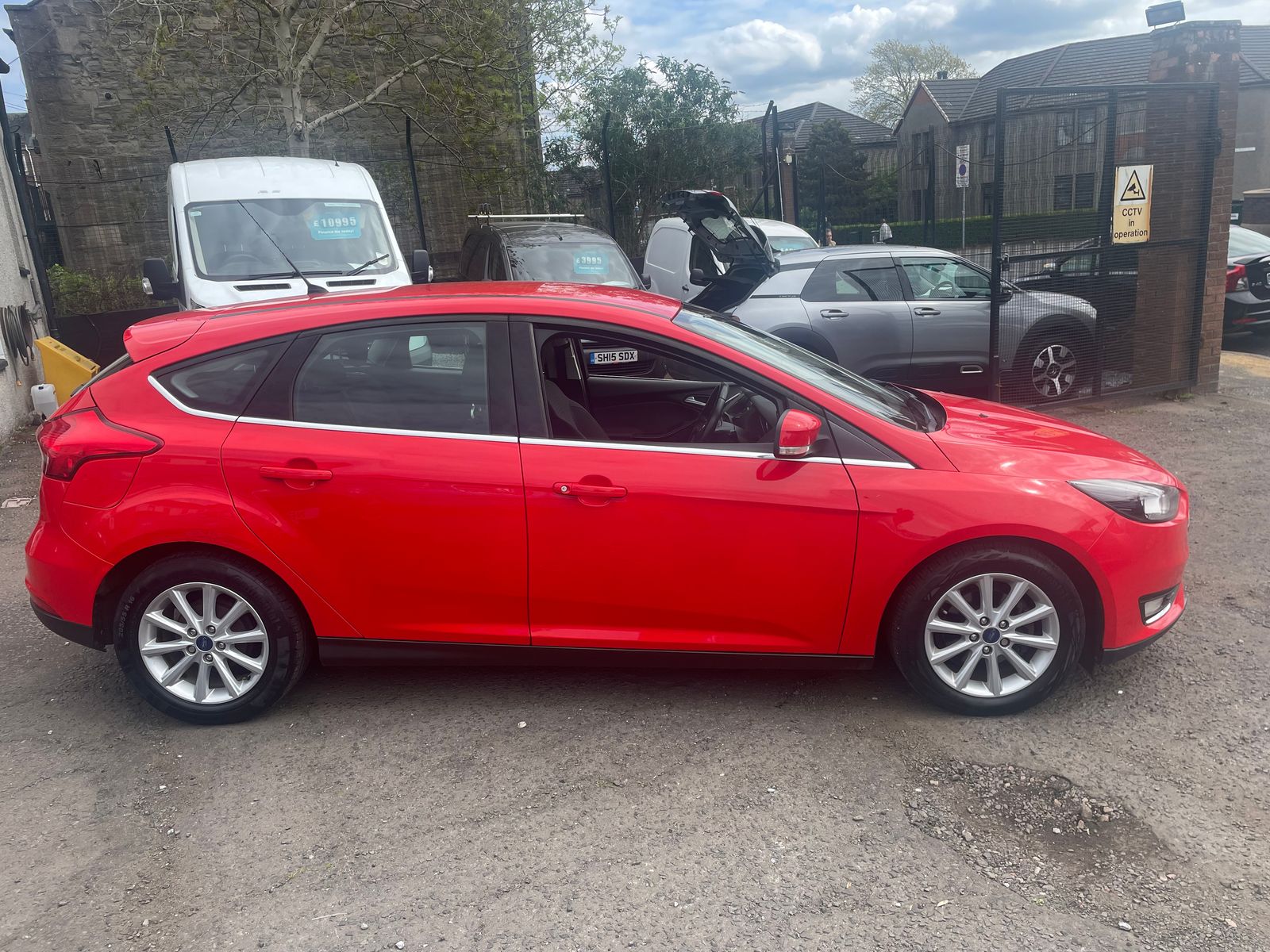 2015 Ford Focus 1.0T EcoBoost Titanium Hatchback 5dr Petrol Manual Euro 6 (s/s) (100 ps), exterior view 3