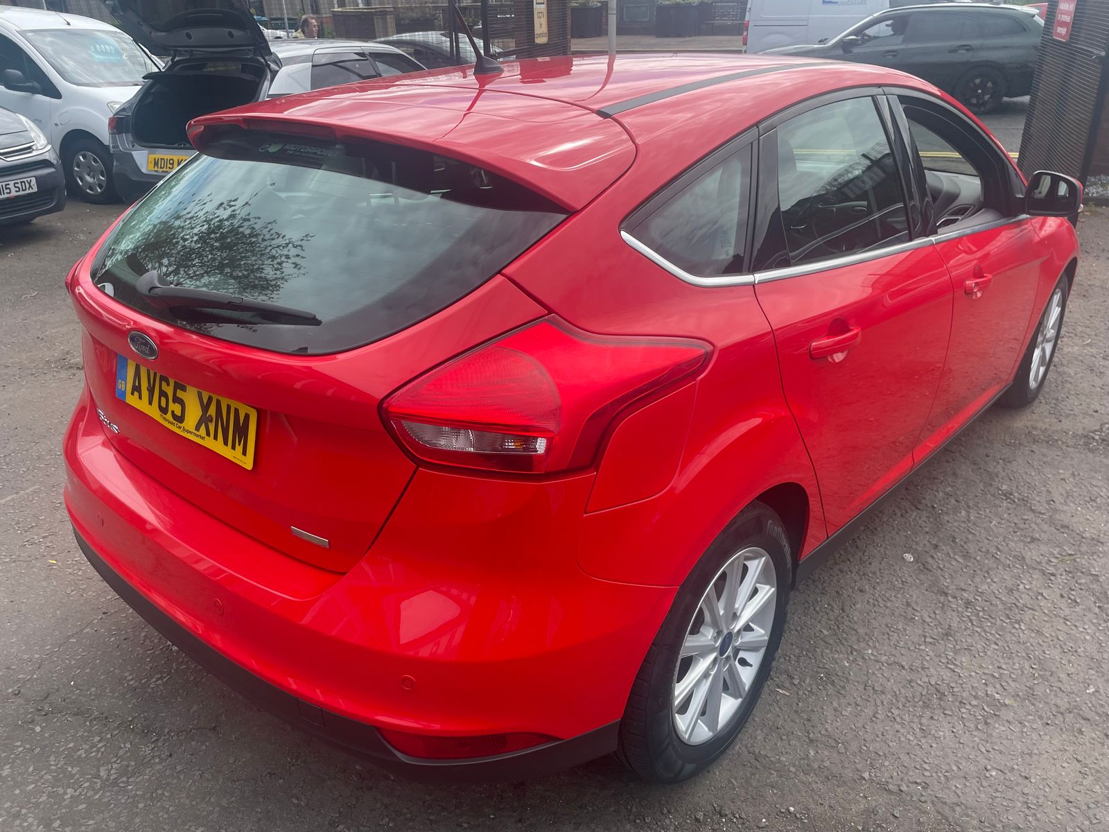 2015 Ford Focus 1.0T EcoBoost Titanium Hatchback 5dr Petrol Manual Euro 6 (s/s) (100 ps), exterior view 4