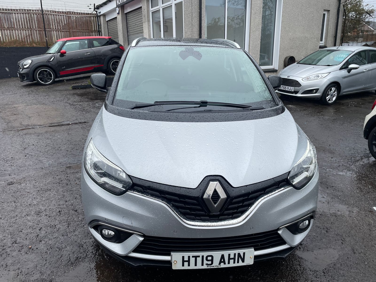 2019 Renault Grand Scenic 1.3 TCe Iconic MPV 5dr Petrol Manual Euro 6 (s/s) (140 ps), exterior view 3