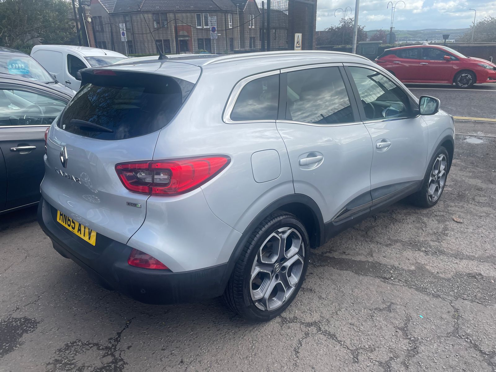 2015 Renault Kadjar 1.5 dCi Dynamique S Nav SUV 5dr Diesel Manual Euro 6 (s/s) (110 ps), exterior view 4