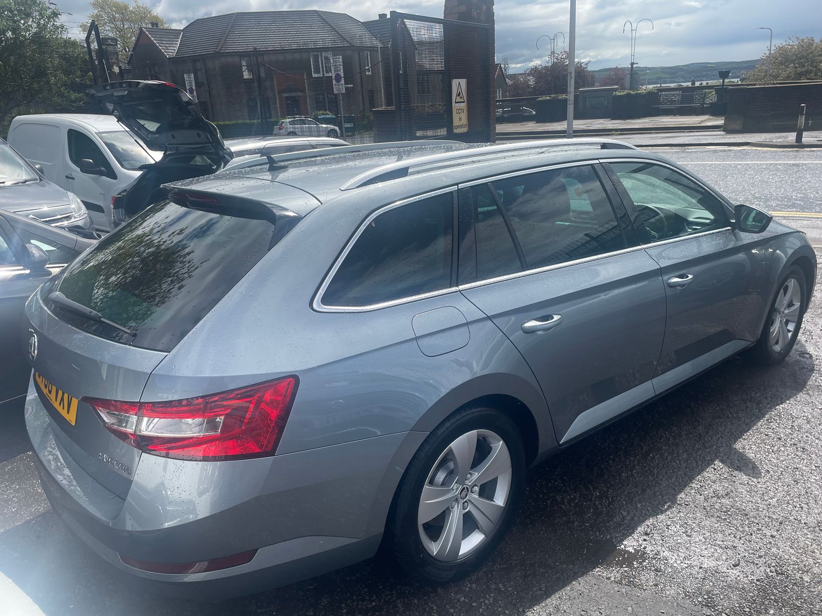 2016 Skoda Superb 2.0 TDI SE Technology Estate 5dr Diesel Manual Euro 6 (s/s) (150 ps), exterior view 4