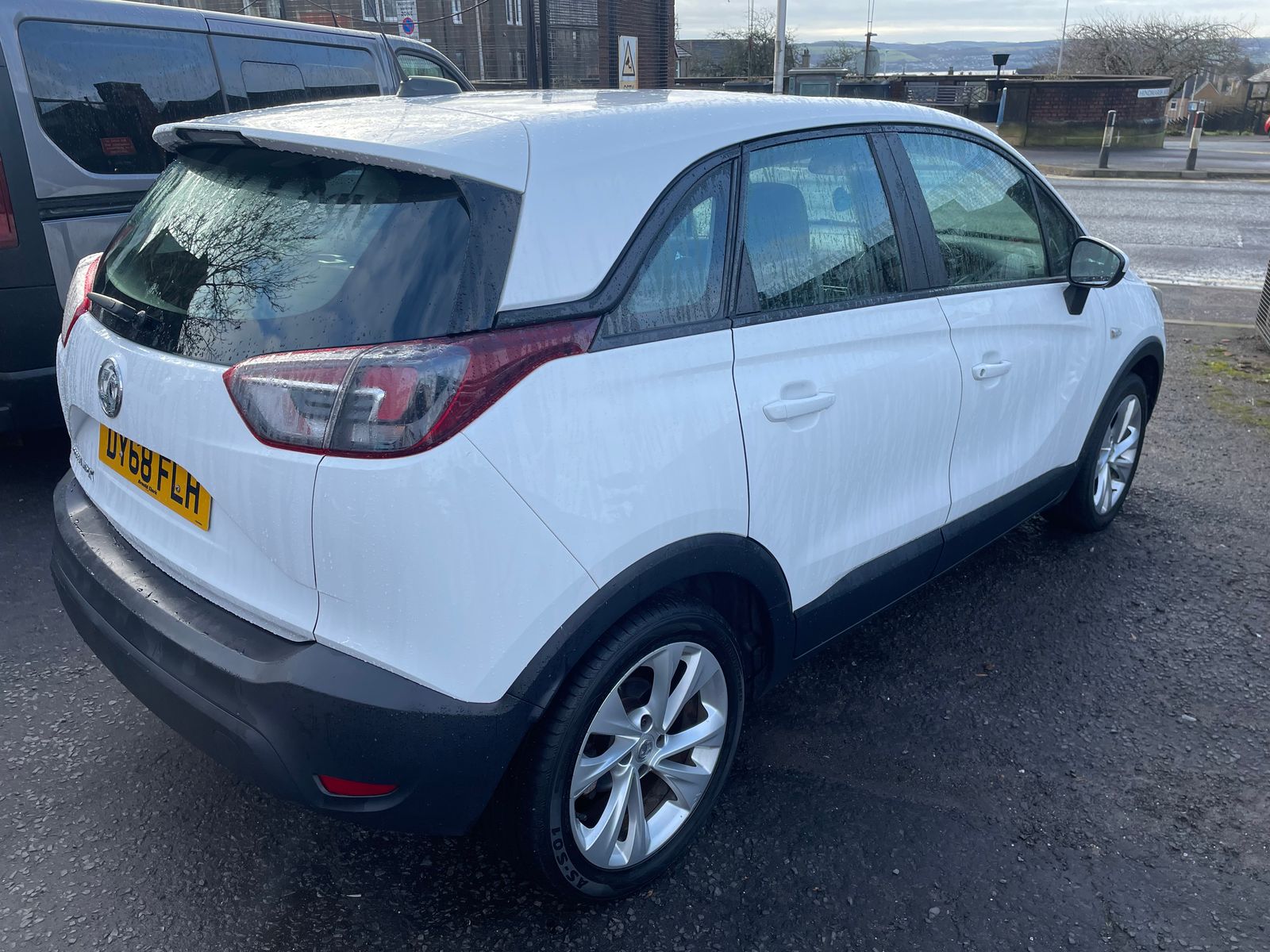 2018 Vauxhall Crossland X 1.2 SE SUV 5dr Petrol Manual Euro 6 (83 ps), exterior view 4