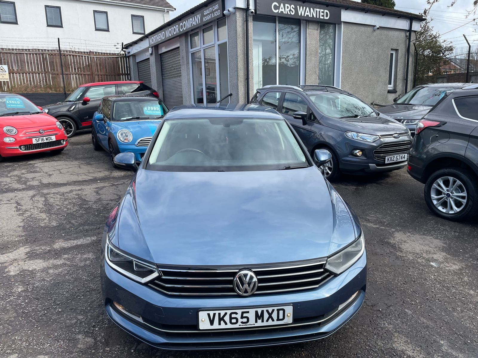 2015 Volkswagen Passat 2.0 TDI BlueMotion Tech SE Business Saloon 4dr Diesel DSG Euro 6 (s/s) (150 ps), exterior view 2