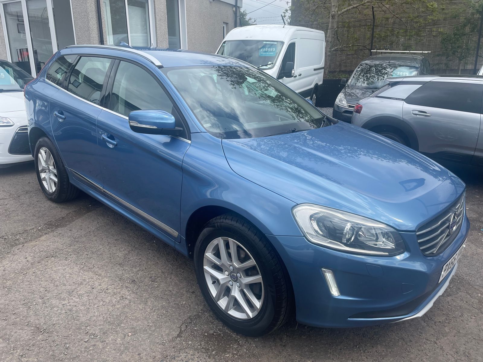 2016 Volvo Xc60 2.0L SE Luxury Nav D4 SUV 5dr Diesel Manual Euro 6 (188 bhp) for sale in the UK